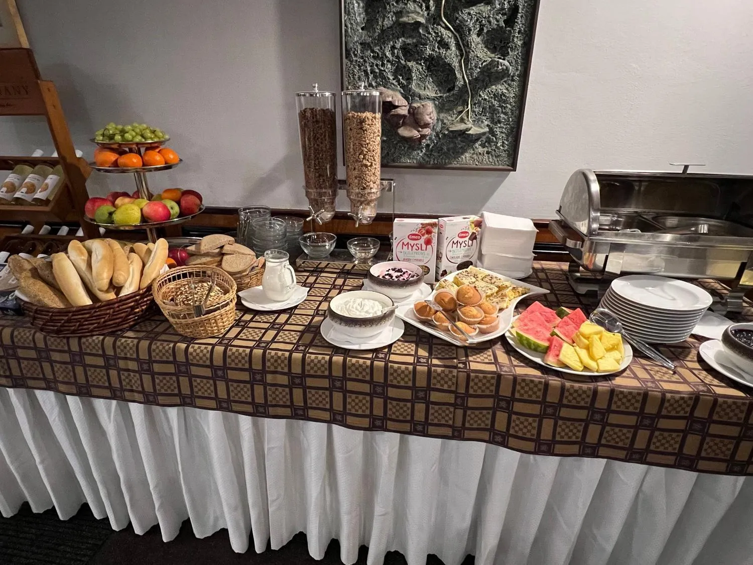 Breakfast in Hotel Sloup