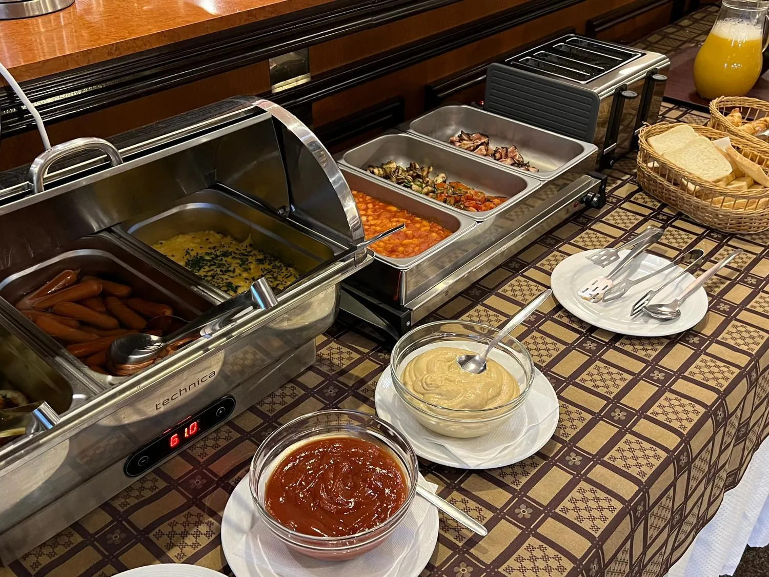 Buffet breakfast in Hotel Sloup