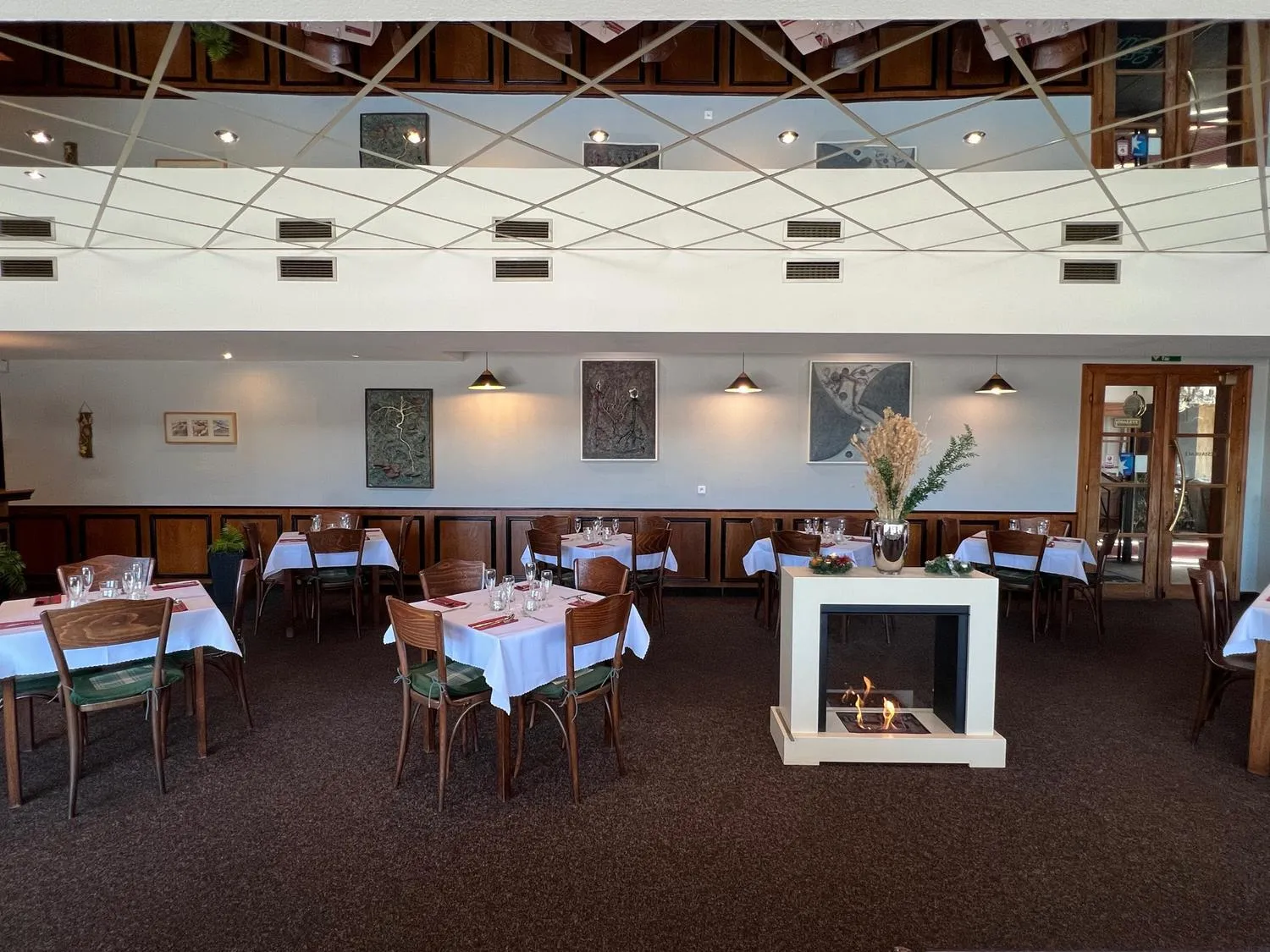 Restaurant/places to eat in Hotel Sloup