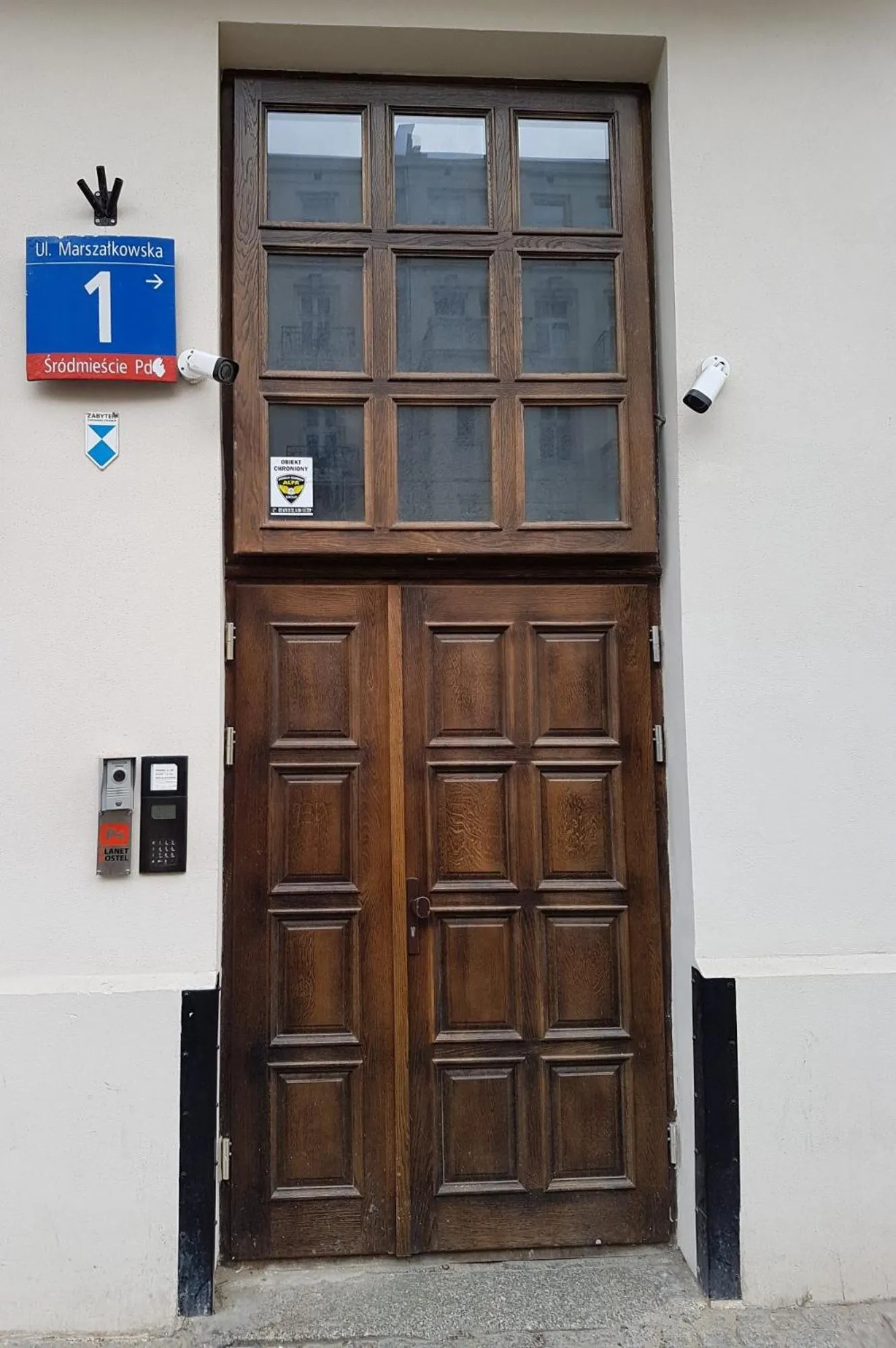 Facade/entrance in Planet Hostel