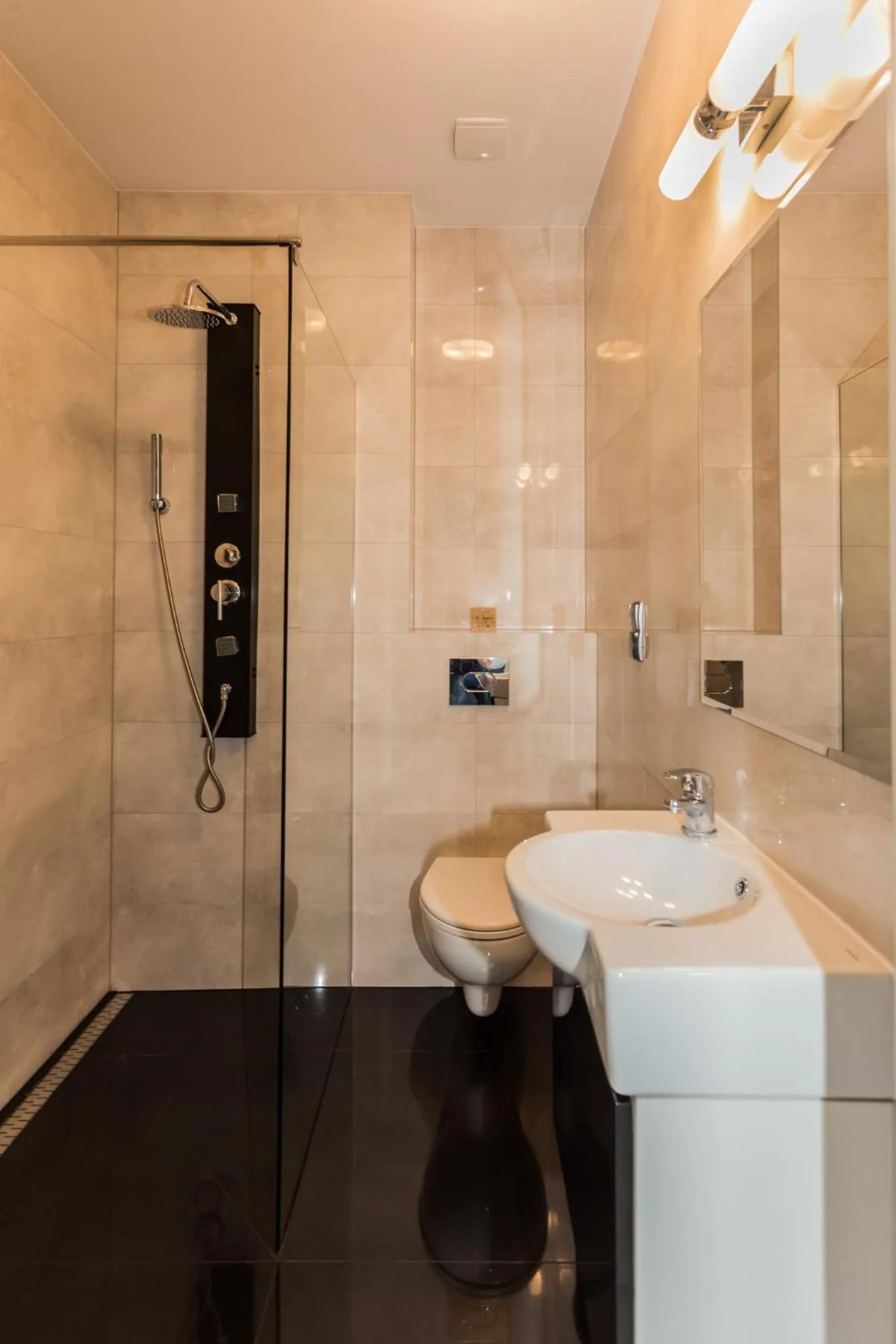 Shower in Planet Hostel