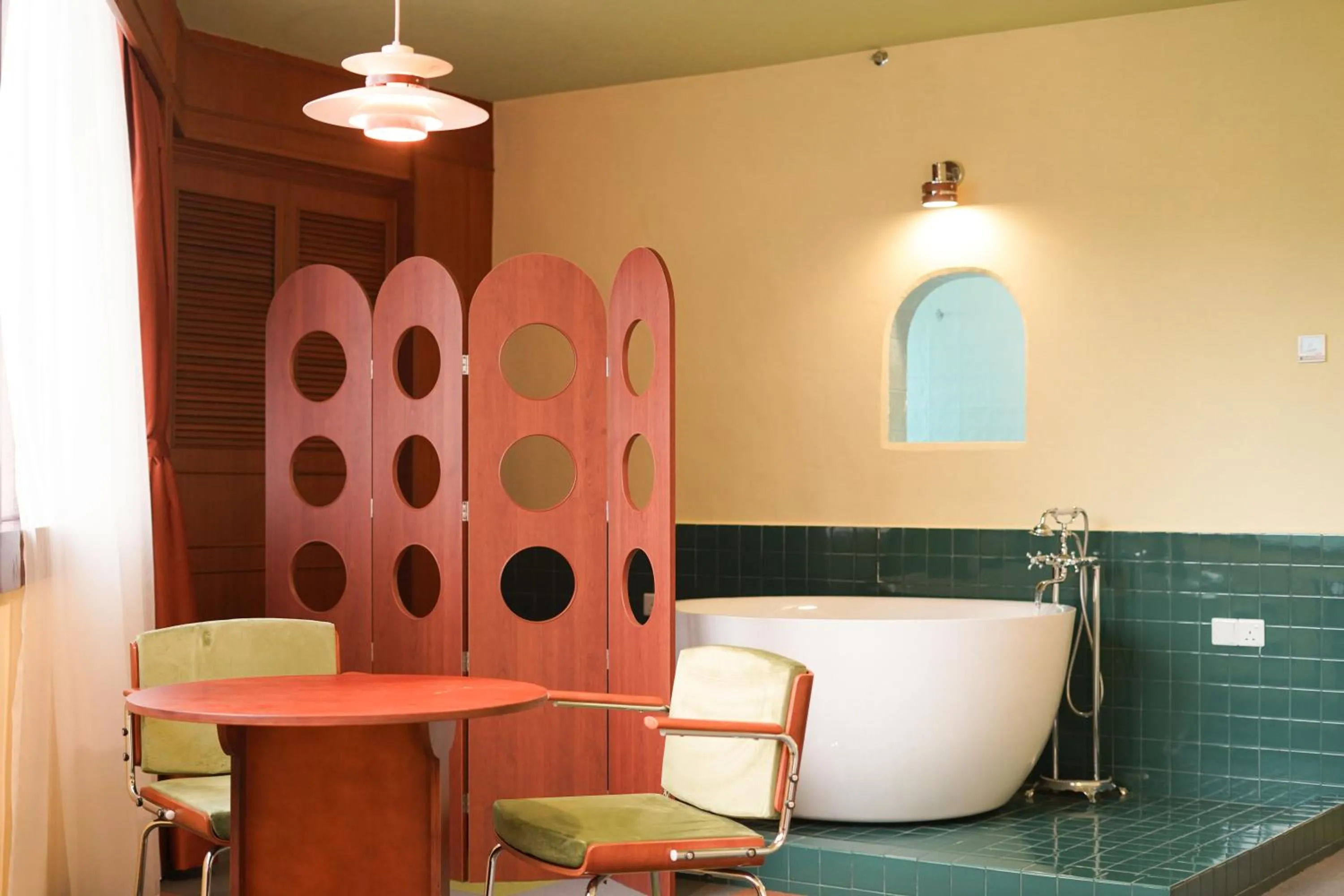 Dining area in The Très Hotel