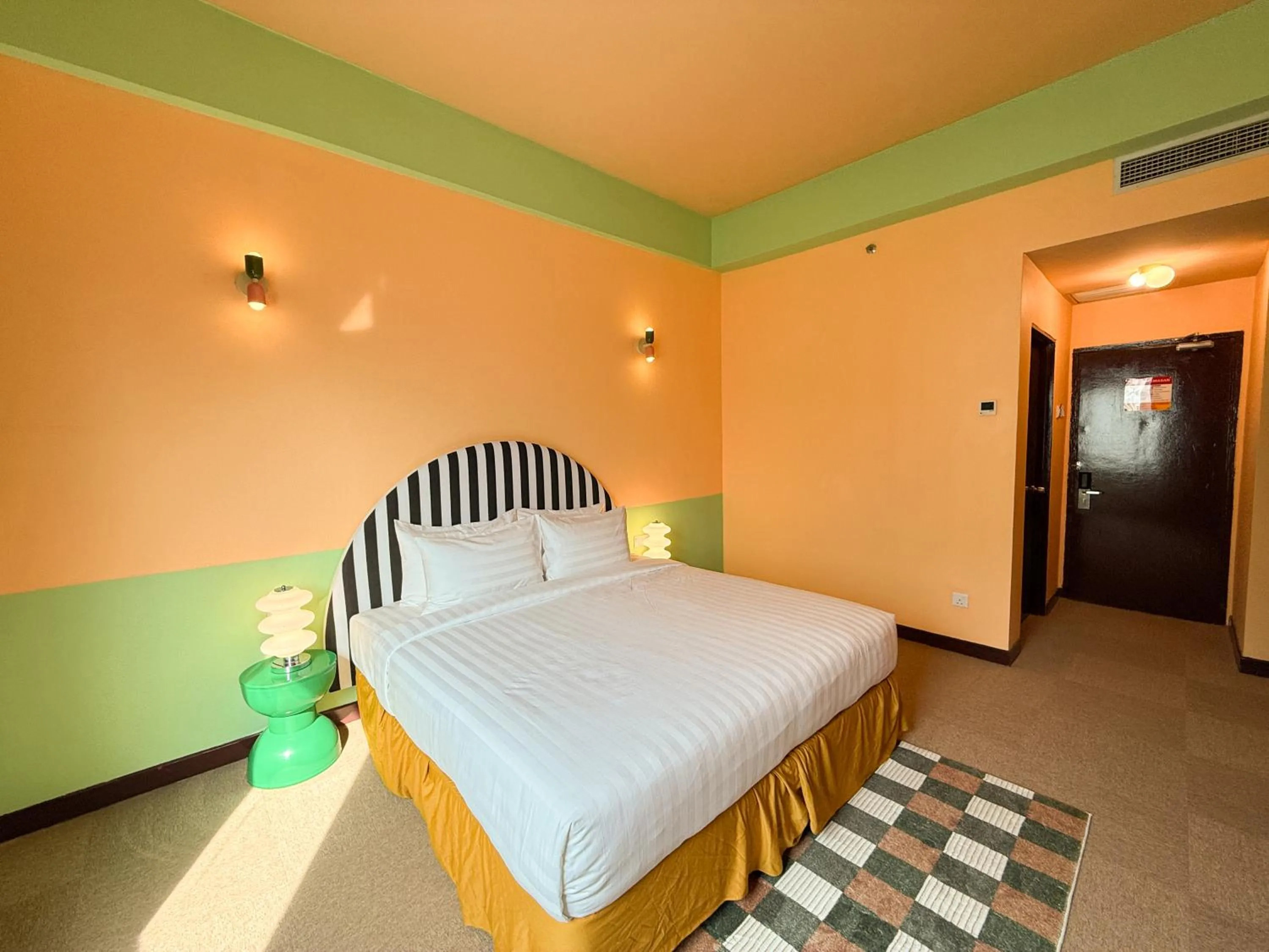 Bed in The Très Hotel