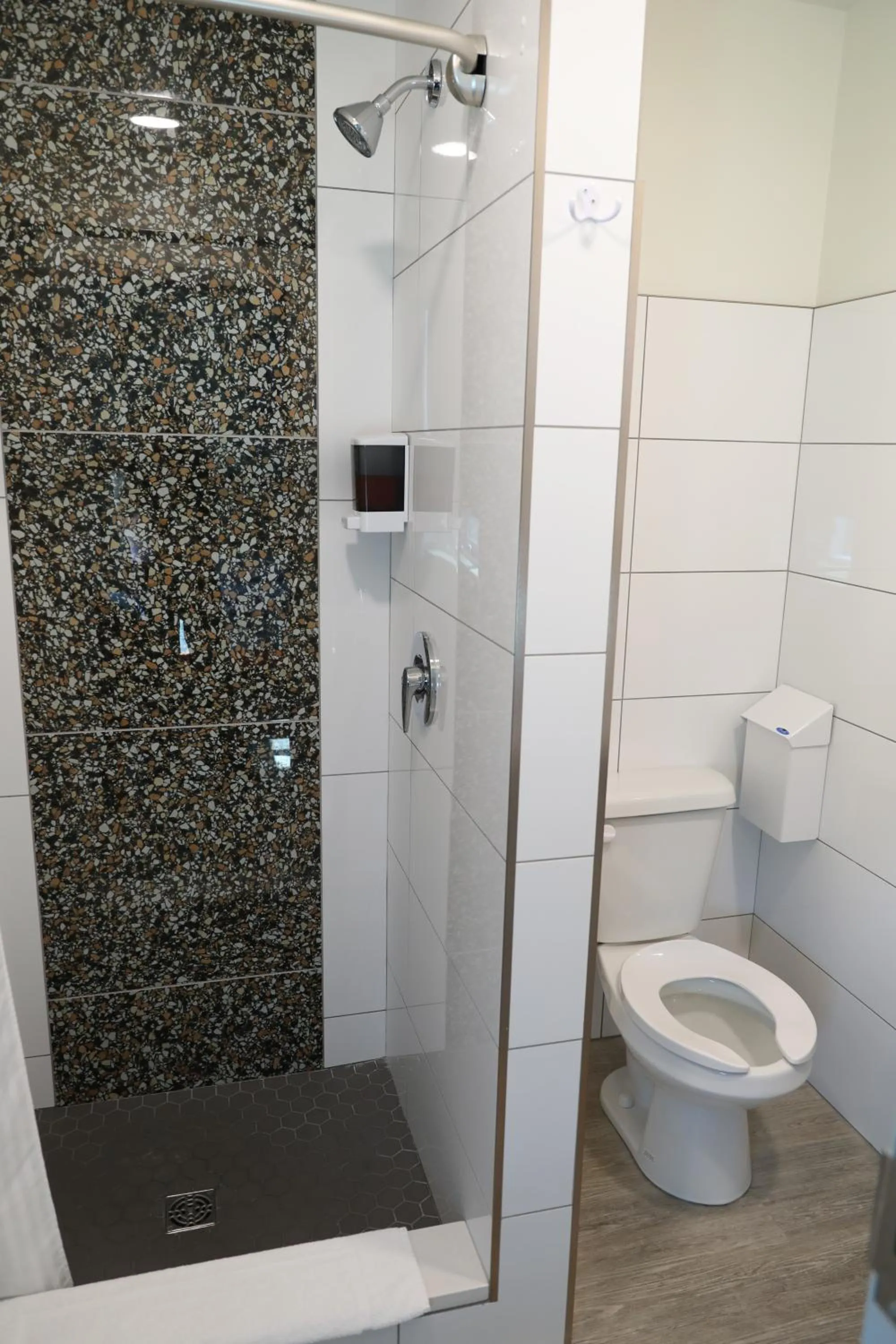 Bathroom in Canmore Downtown Hostel