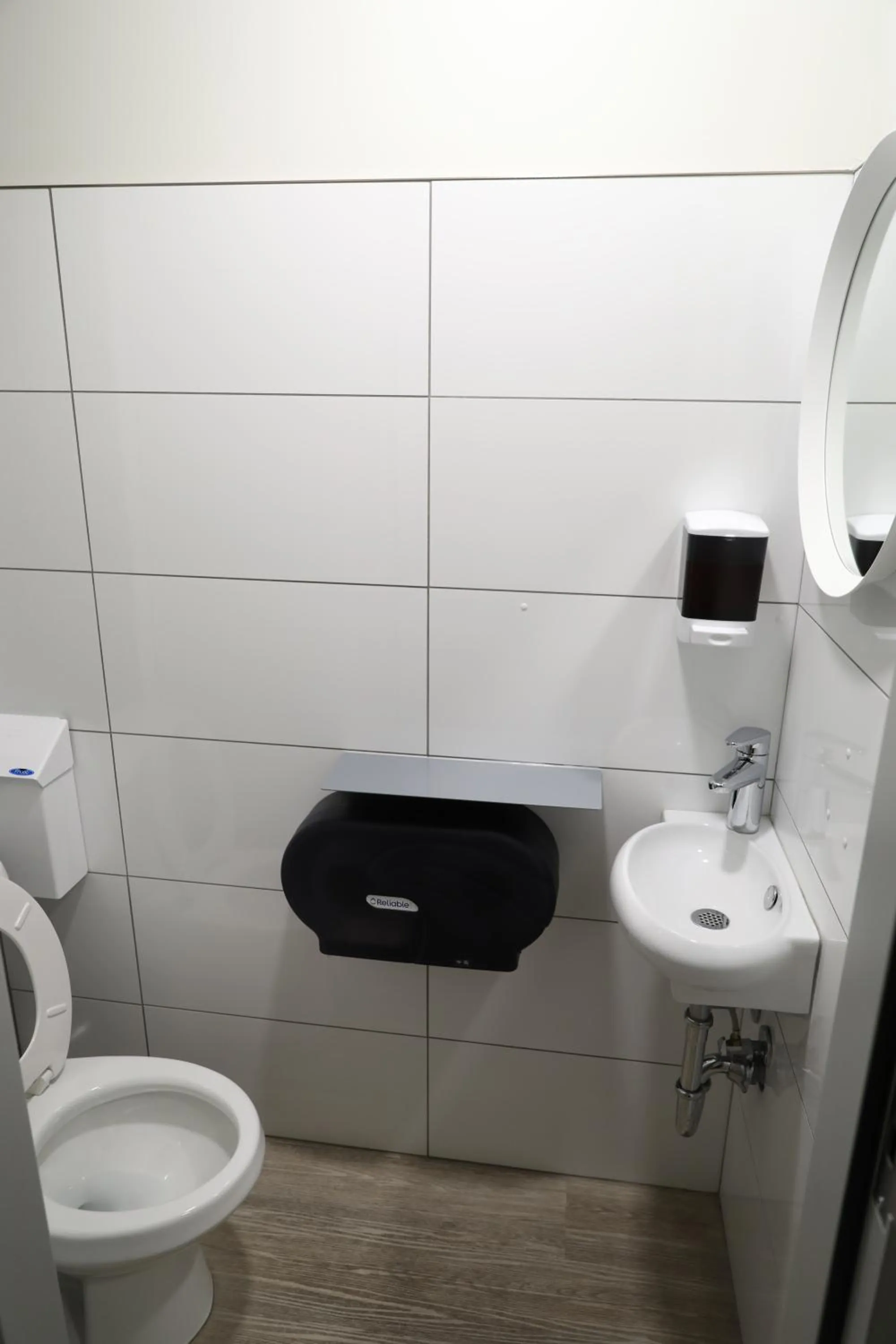 Bathroom in Canmore Downtown Hostel