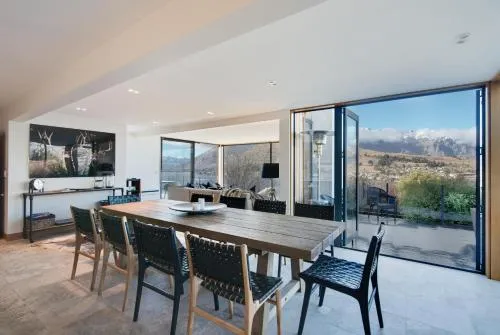 Panorama House by Sotheby's Luxury Rental Homes