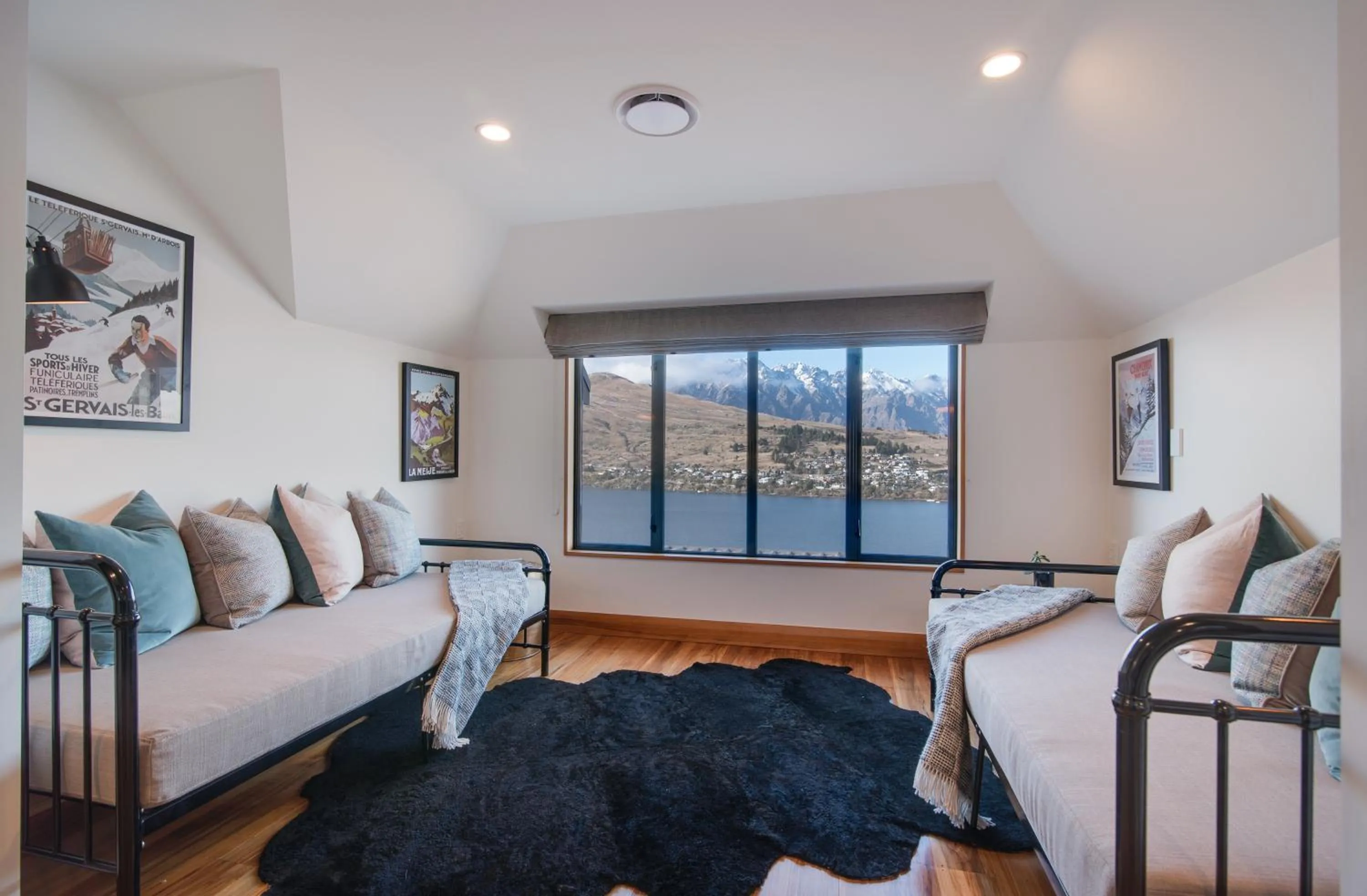 Seating area, Bed in Panorama House by Sotheby's Luxury Rental Homes