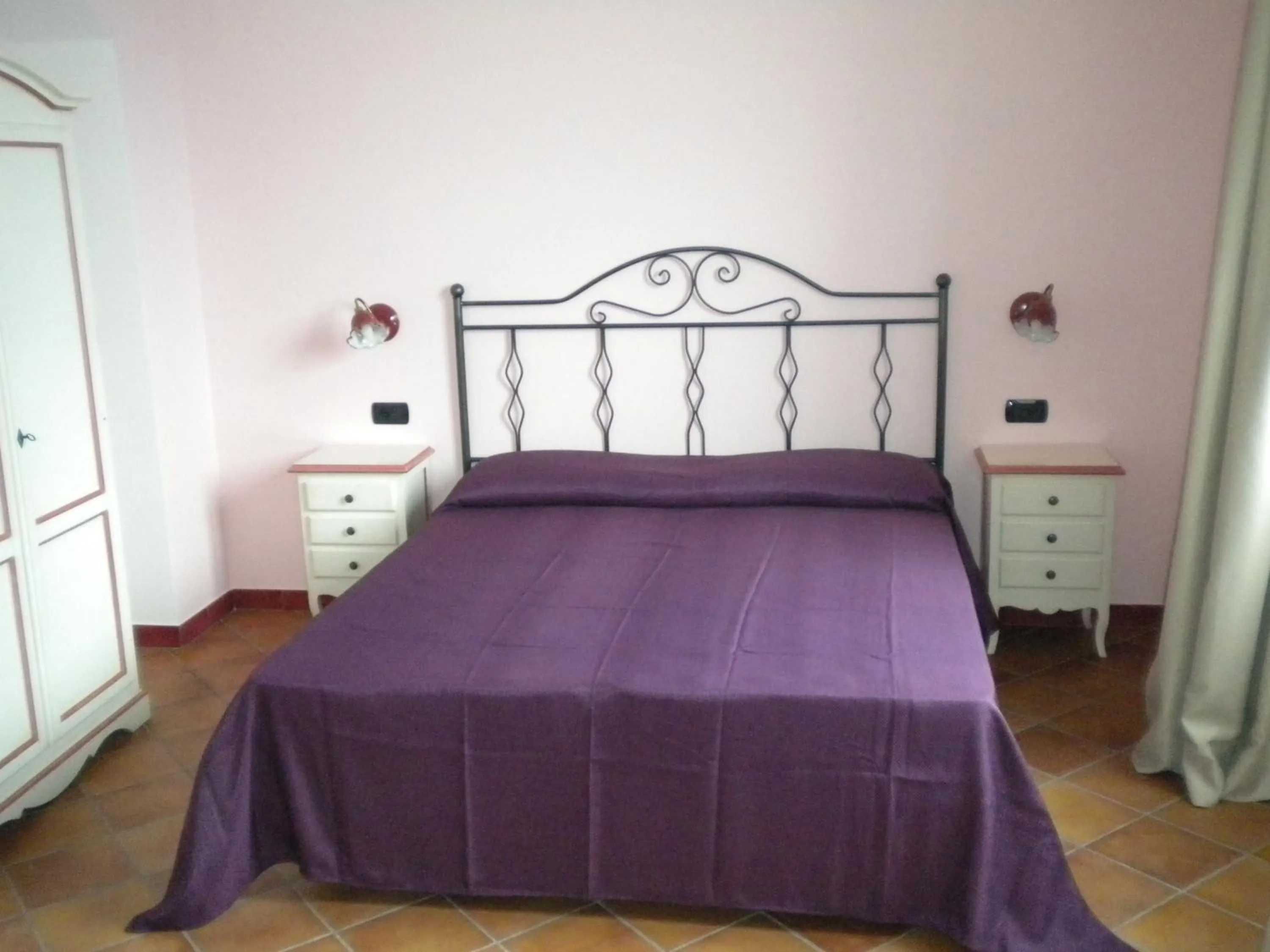 Bed in B&B Il Porticciolo di Amalfi