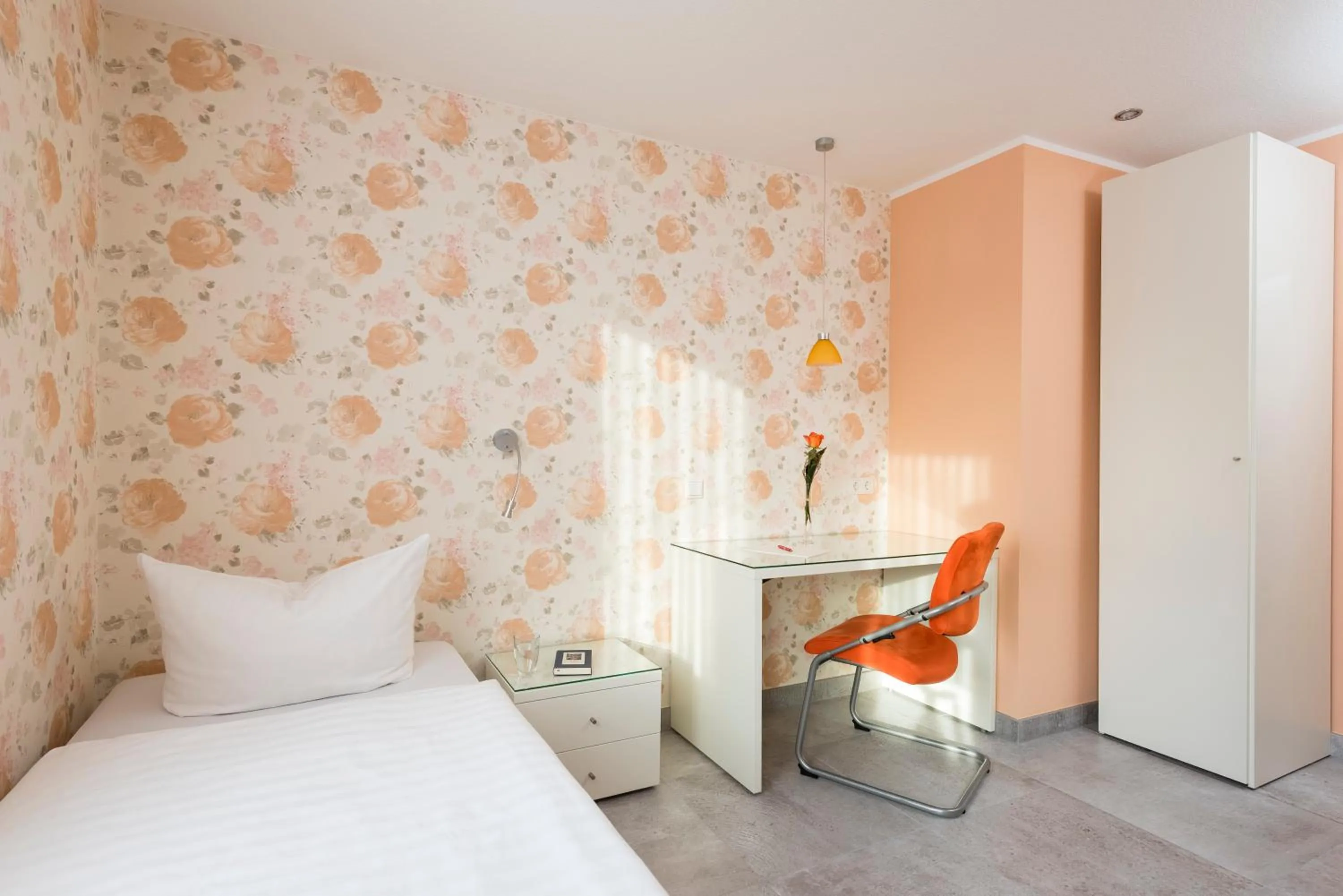 Photo of the whole room, Bed in Appartements am Kleeblatt