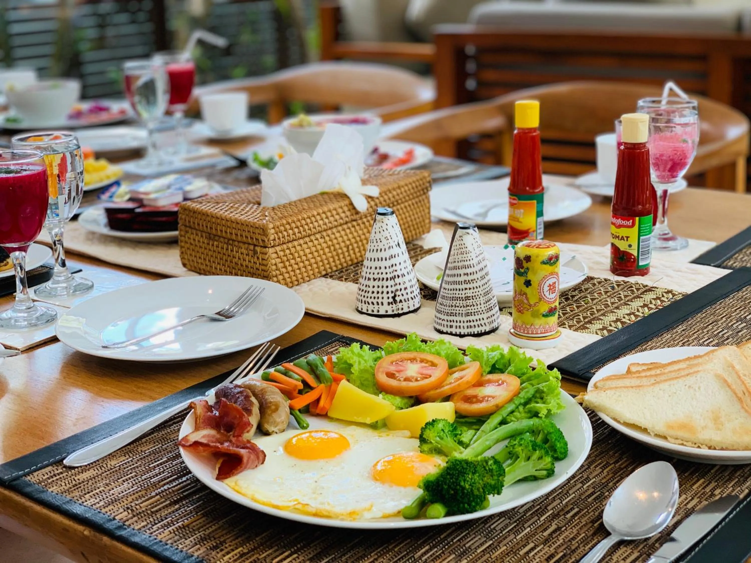 Breakfast in Beach Axis Villa, Seminyak