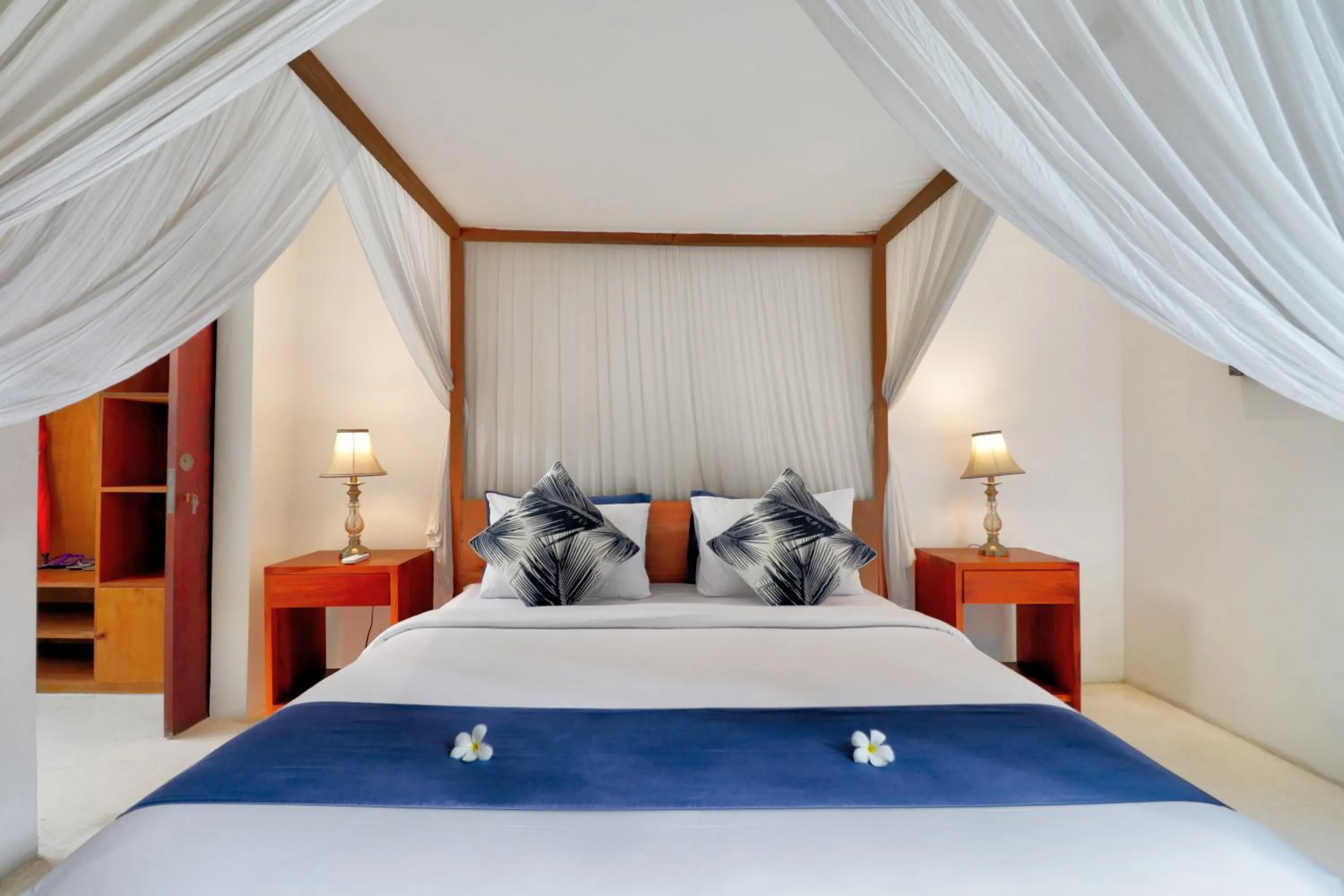 Bed in Beach Axis Villa, Seminyak