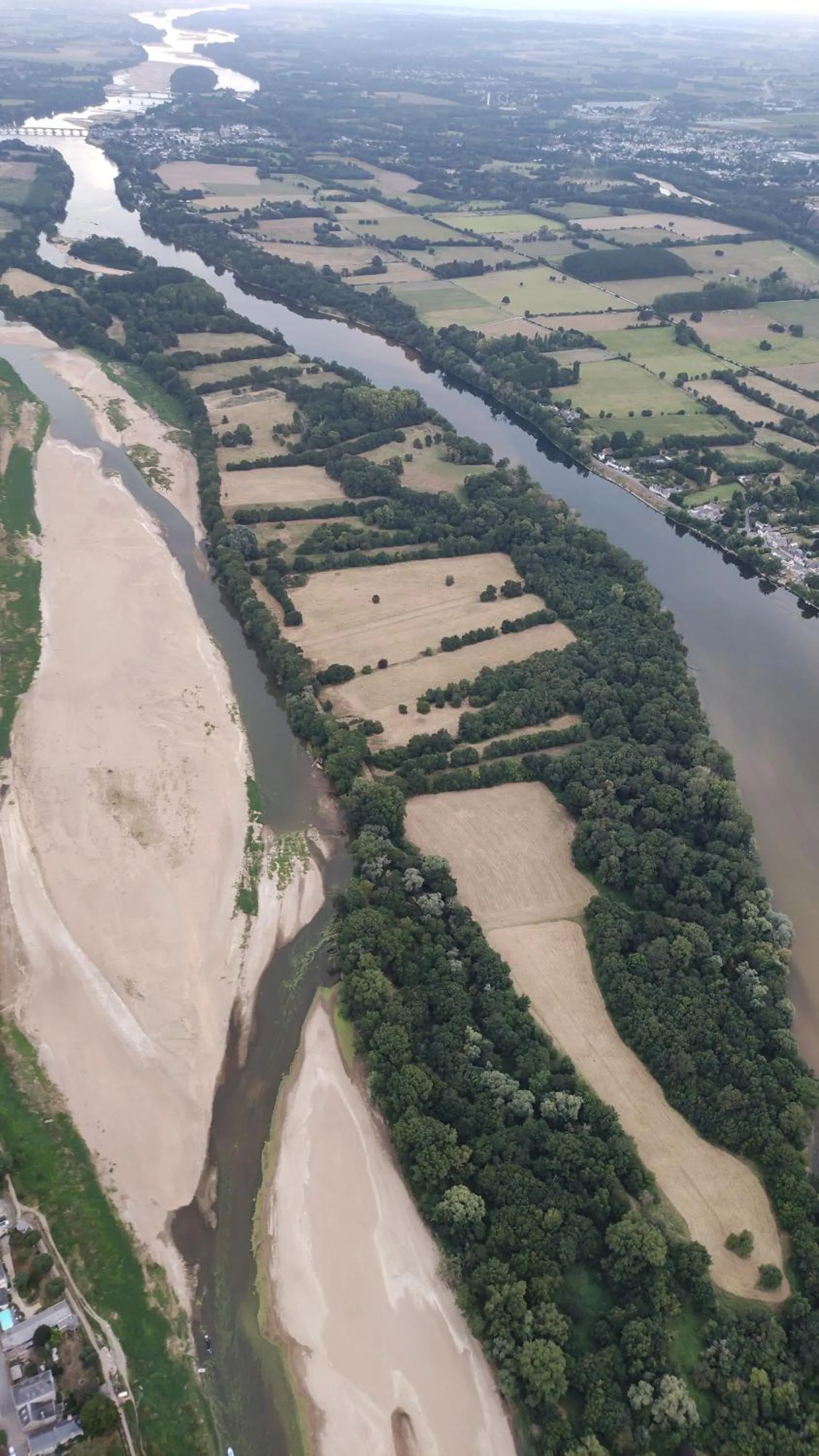 LE BEAU REPAIRE, chambres d'hôtes, quartier historique, 1 à 3 chambres, étage indépendant