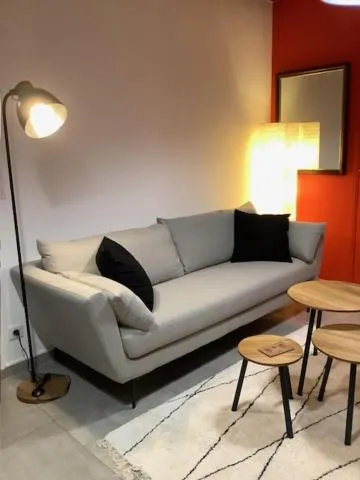 Seating area in LE BEAU REPAIRE, chambres d'hôtes, quartier historique, 1 à 3 chambres, étage indépendant