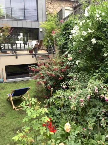 LE BEAU REPAIRE, chambres d'hôtes, quartier historique, 1 à 3 chambres, étage indépendant