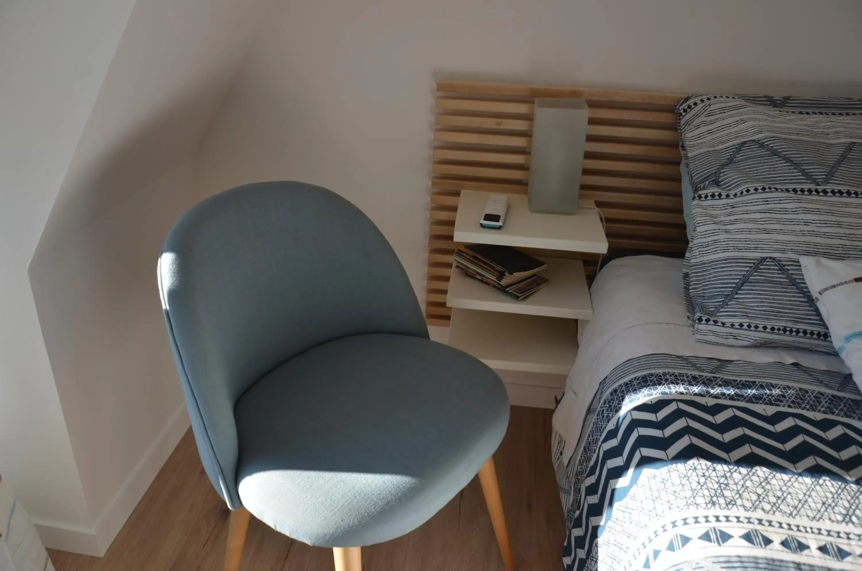 Three-Bedroom Suite - single occupancy in LE BEAU REPAIRE, chambres d'hôtes, quartier historique, 1 à 3 chambres, étage indépendant Three-Bedroom Suite - single occupancy in LE BEAU REPAIRE, chambres d'hôtes, quartier historique, 1 à 3 chambres, étage indépendant