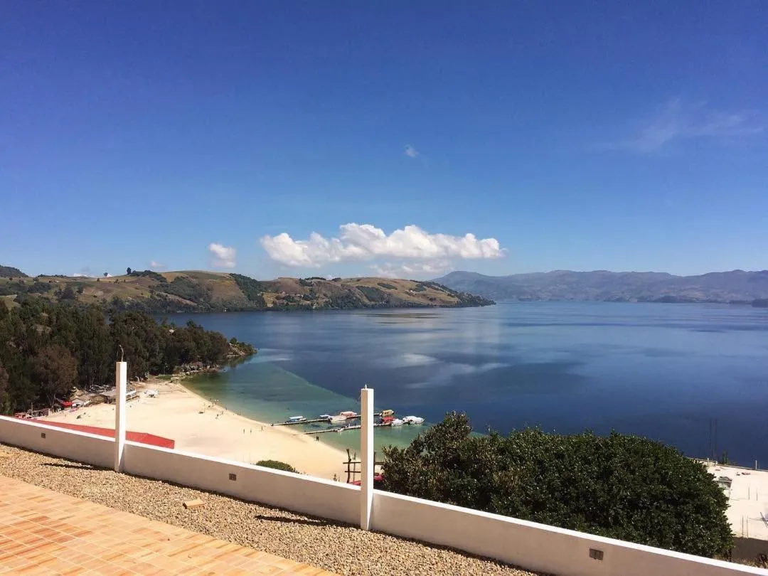 Lake view in El Arca de Noah