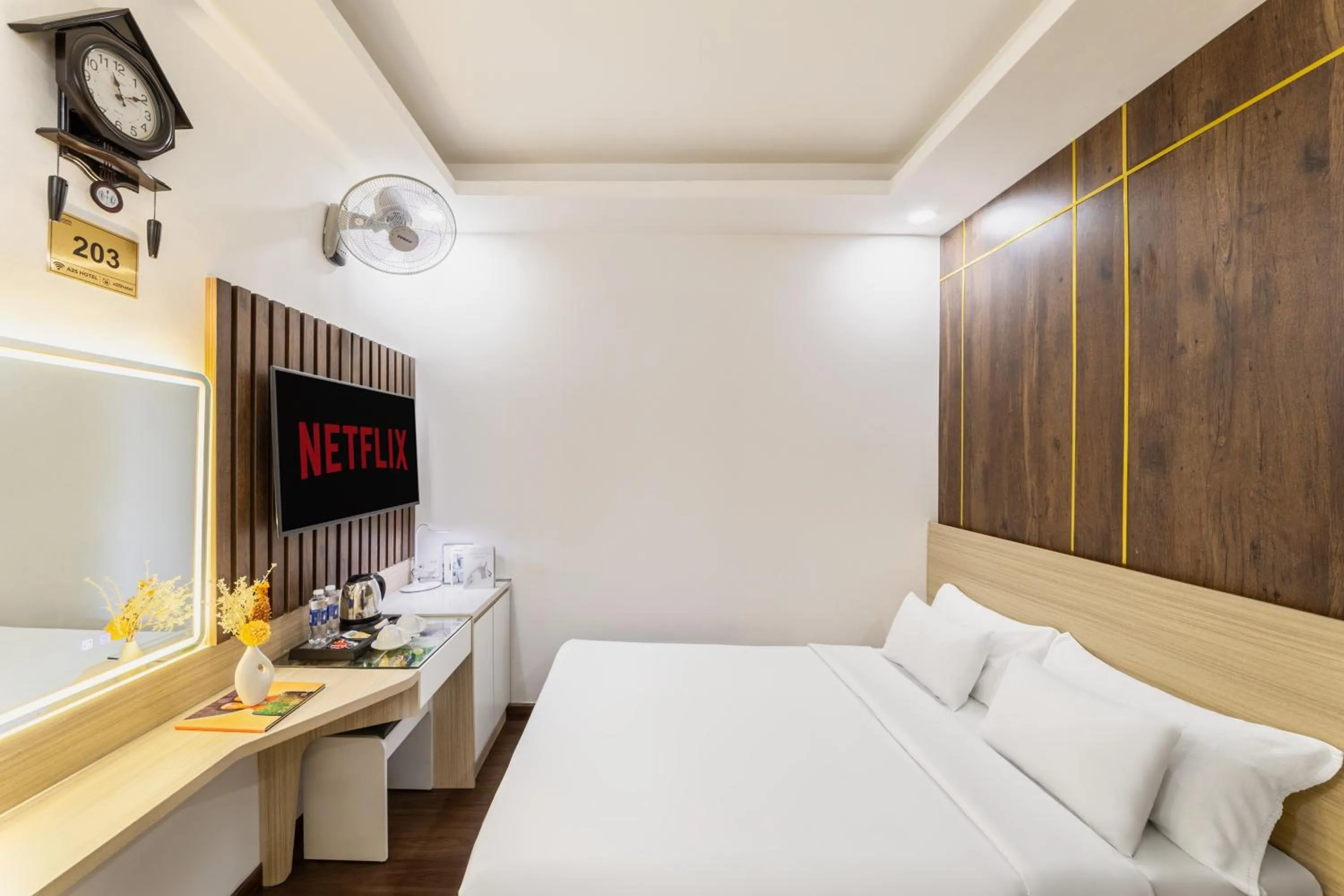 Bedroom, Bed in A25 Hotel - 274 Đề Thám