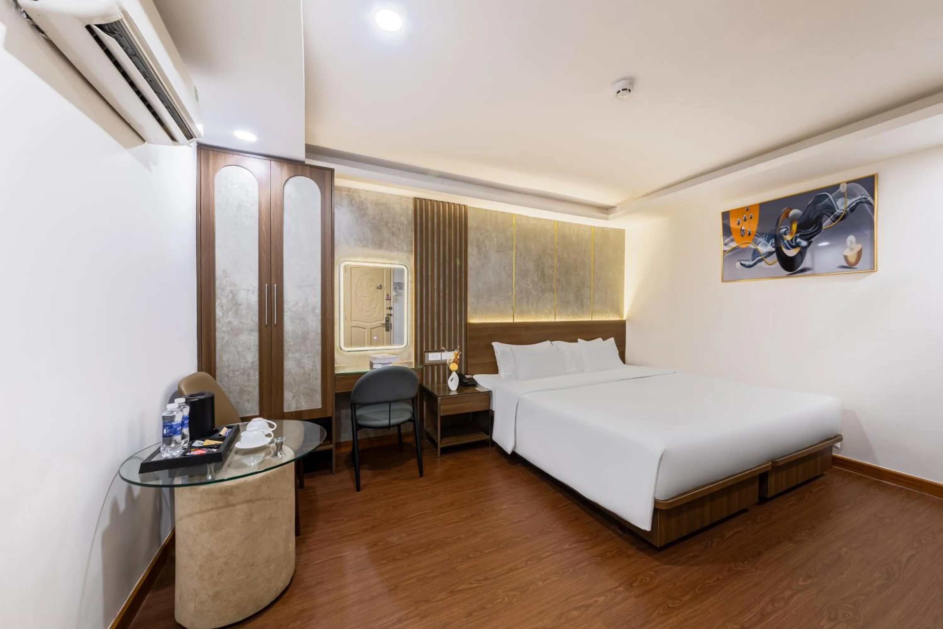 Bedroom, Bed in A25 Hotel - 274 Đề Thám