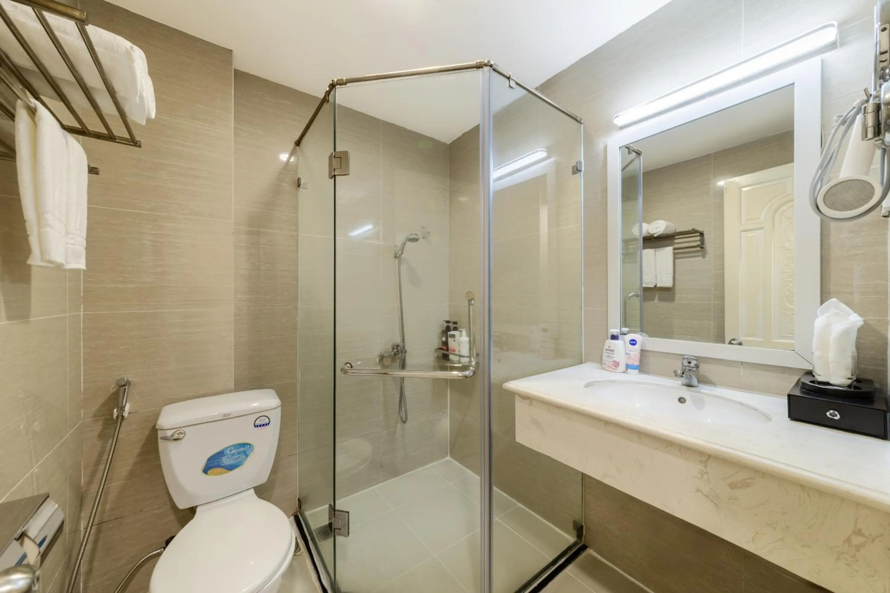 Bathroom in A25 Hotel - 274 Đề Thám