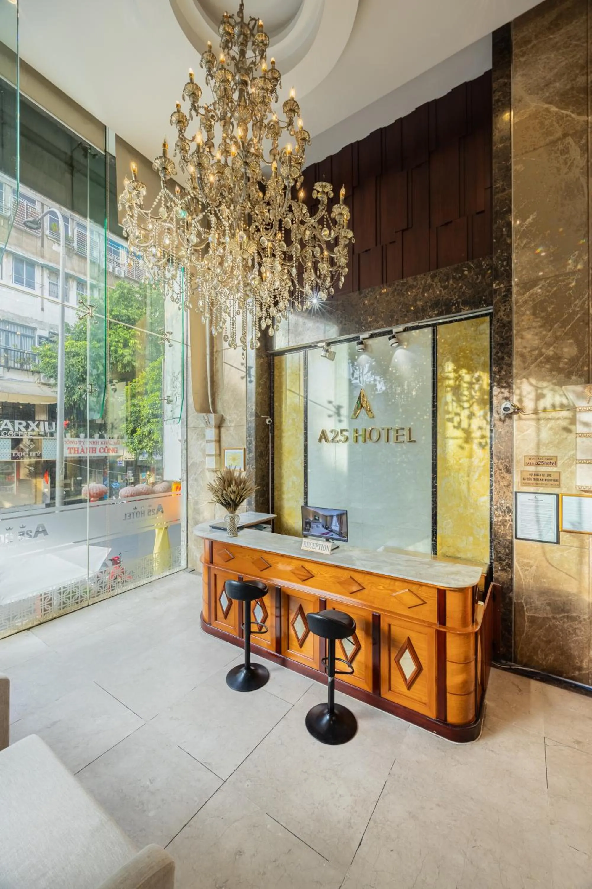 concierge in A25 Hotel - 180 Nguyễn Trãi