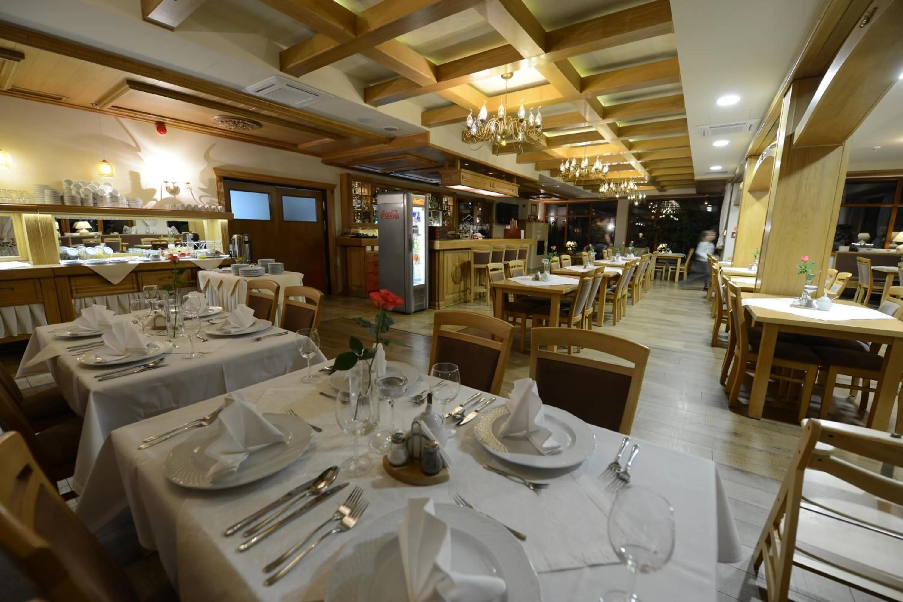 Restaurant/places to eat in Hotel Alpejski