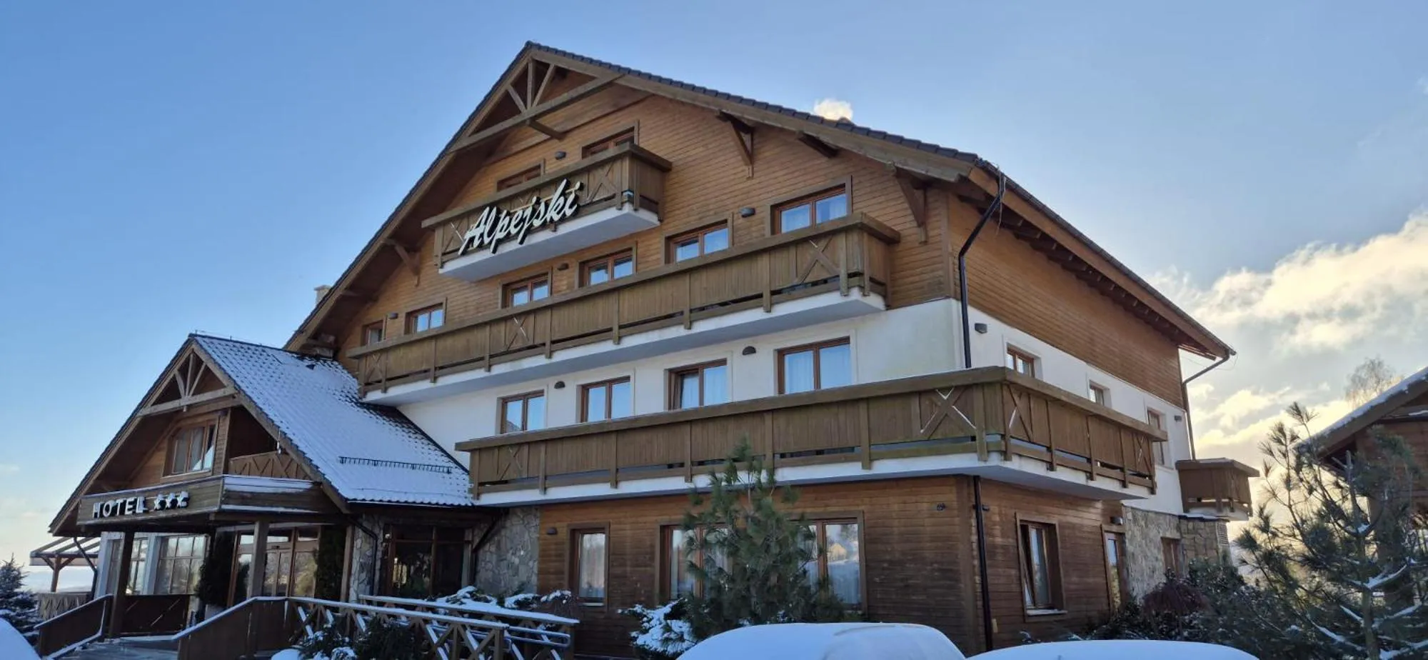 Property building in Hotel Alpejski