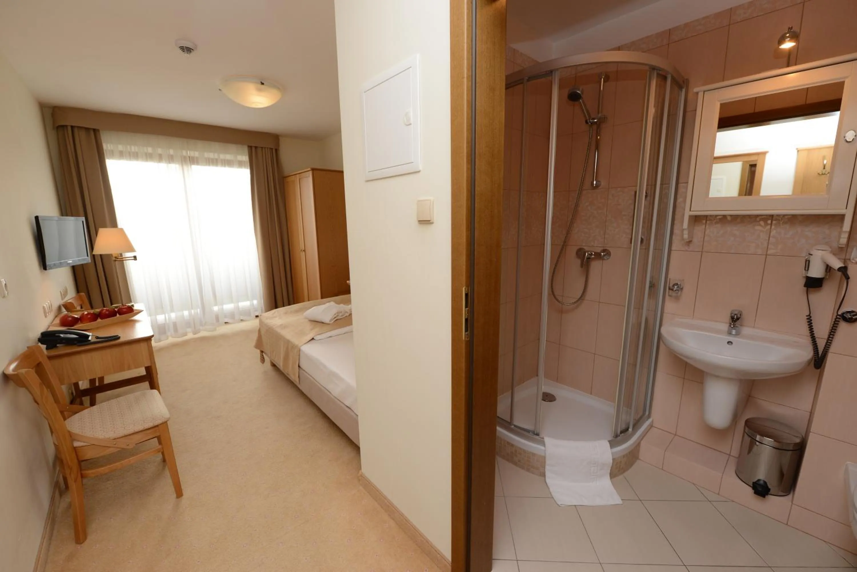 Photo of the whole room, Bed in Hotel Alpejski