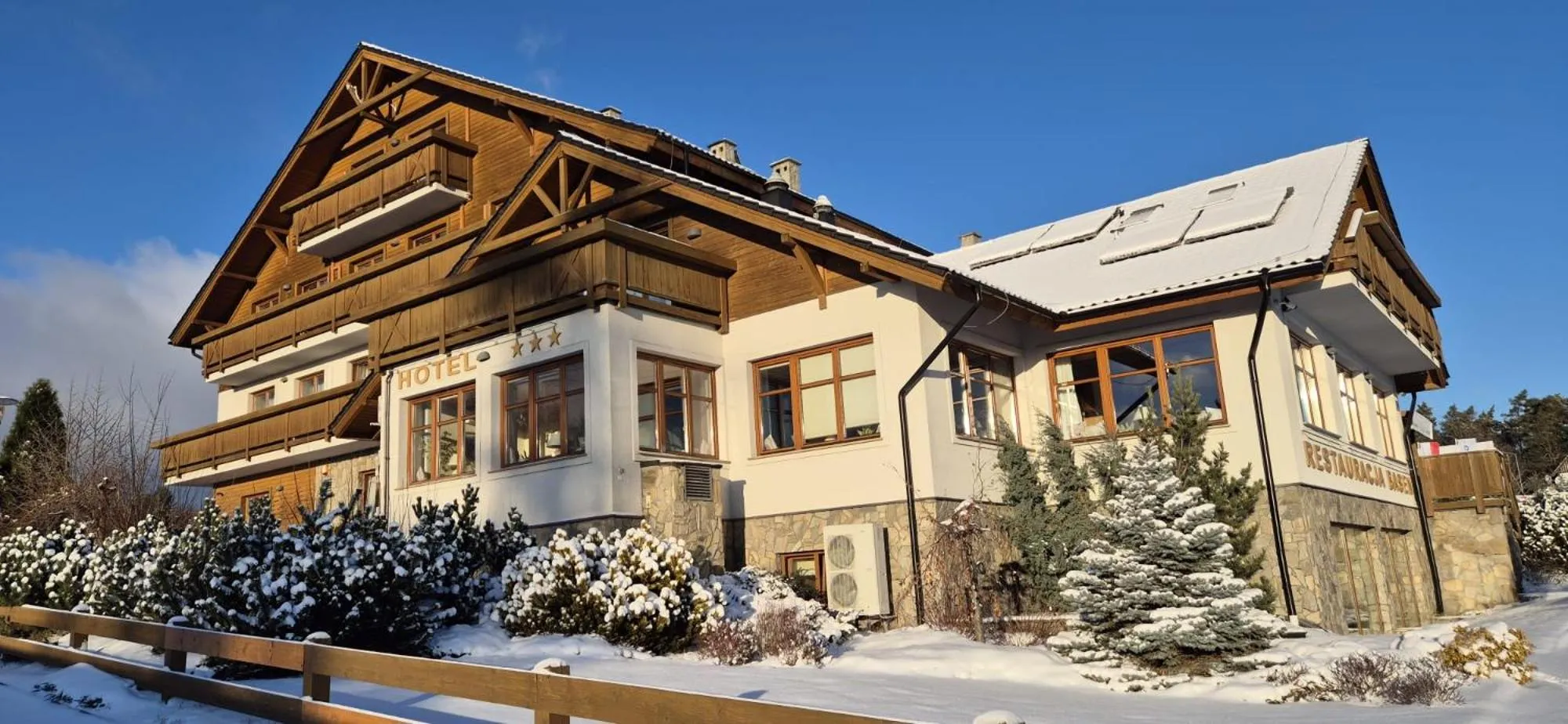 Property building in Hotel Alpejski