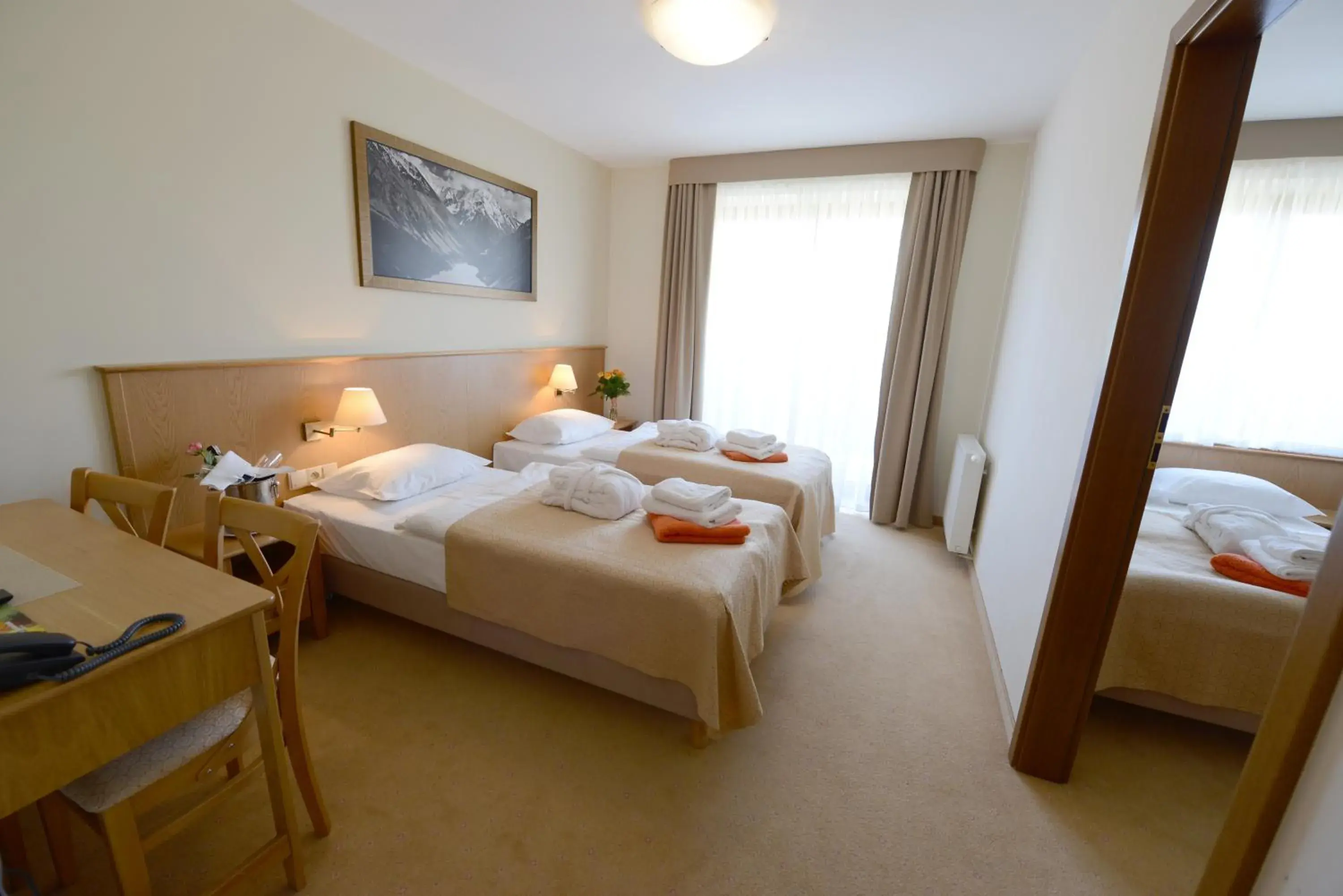 Deluxe Triple Room in Hotel Alpejski Deluxe Triple Room in Hotel Alpejski