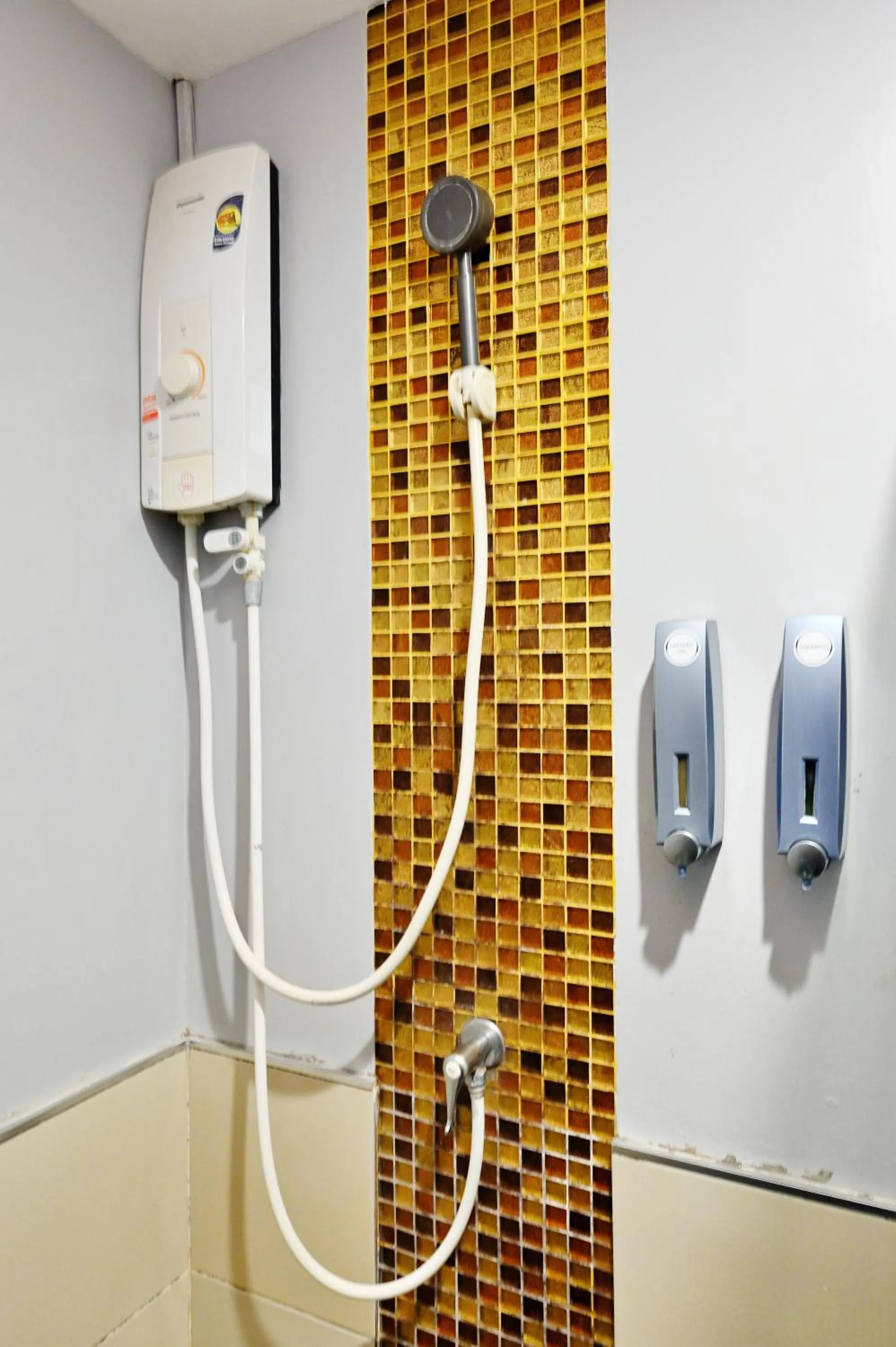 Shower in Diary Suite