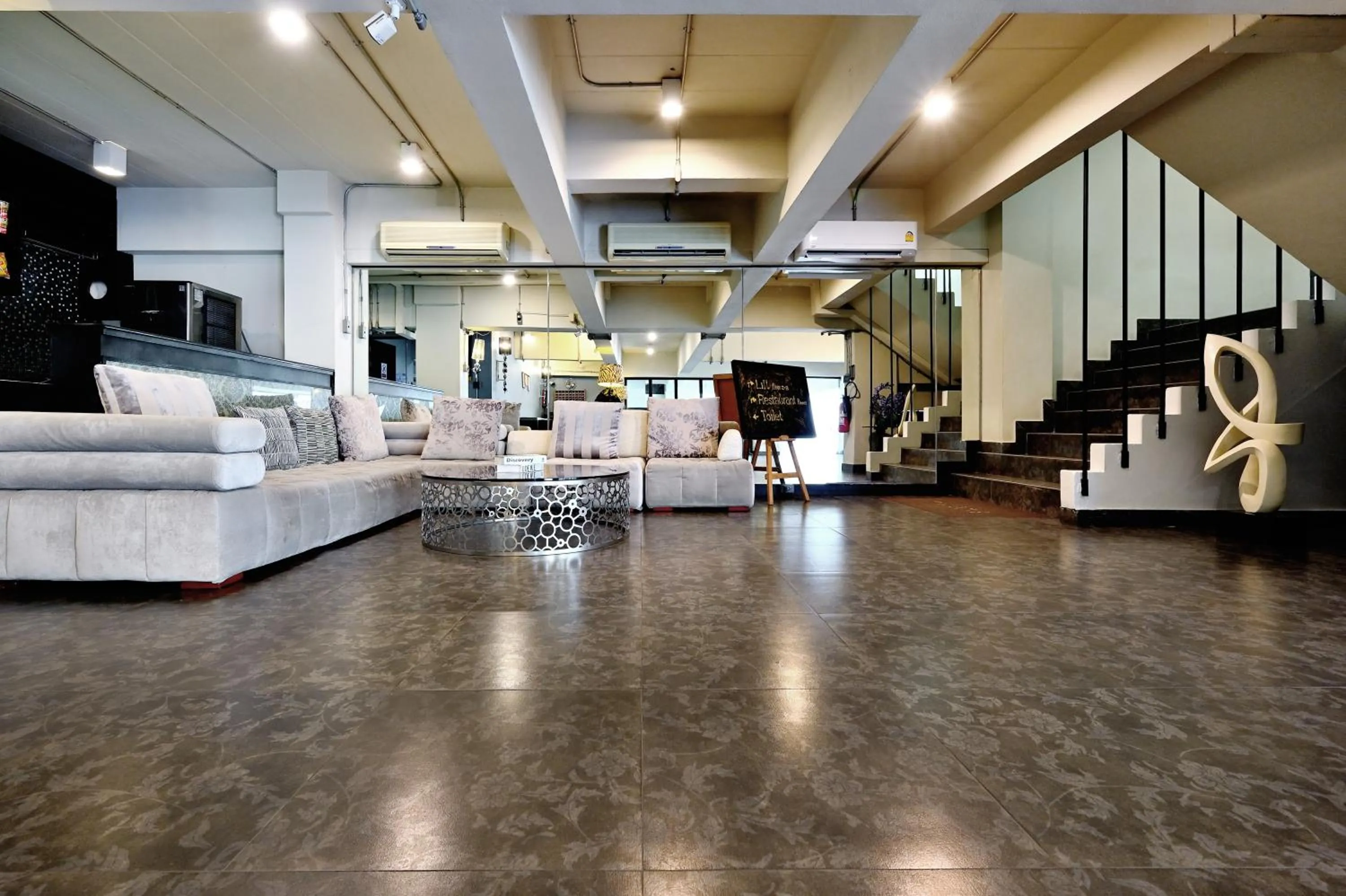 Lobby or reception in Diary Suite