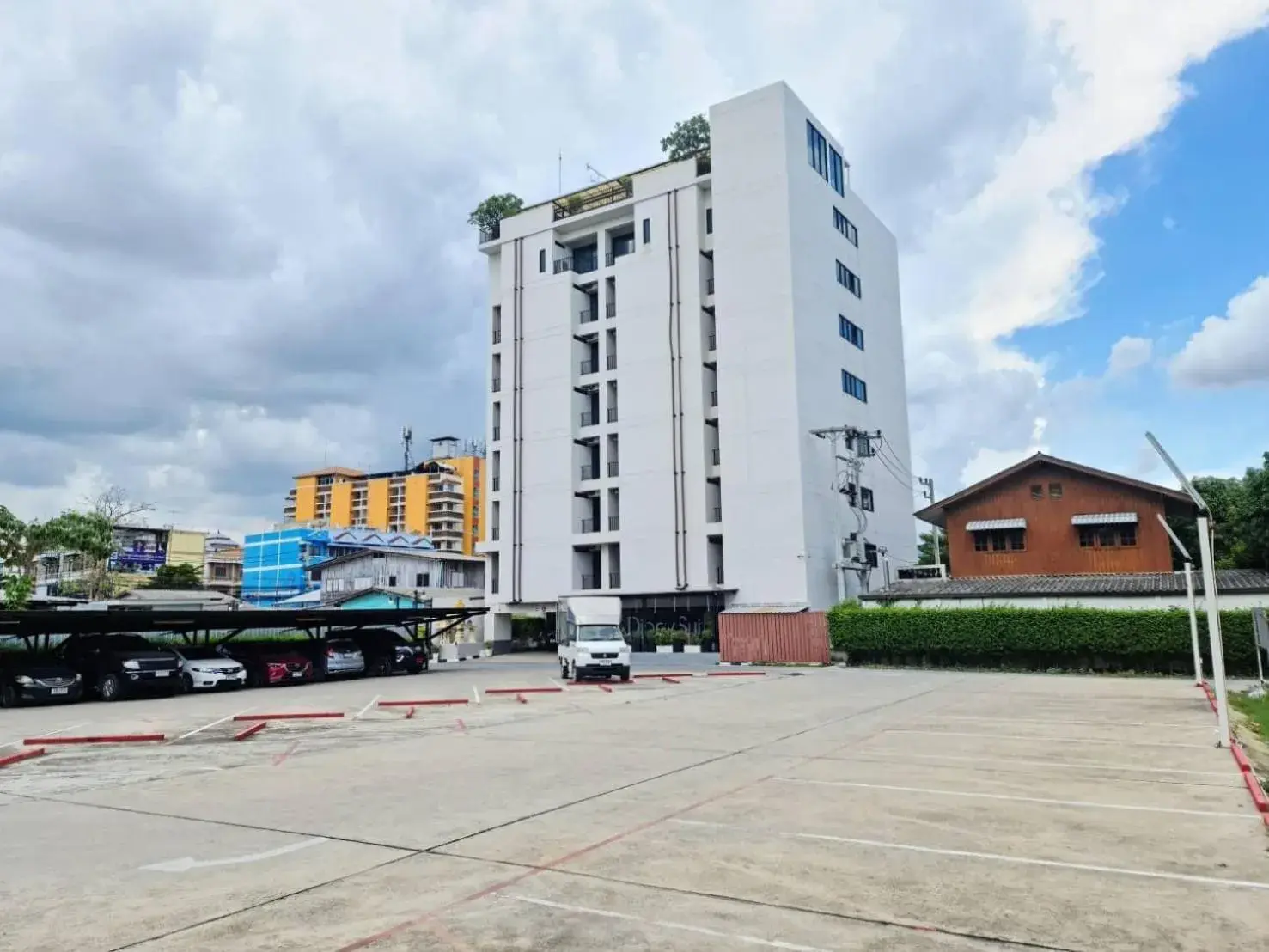 Property building in Diary Suite Property building in Diary Suite