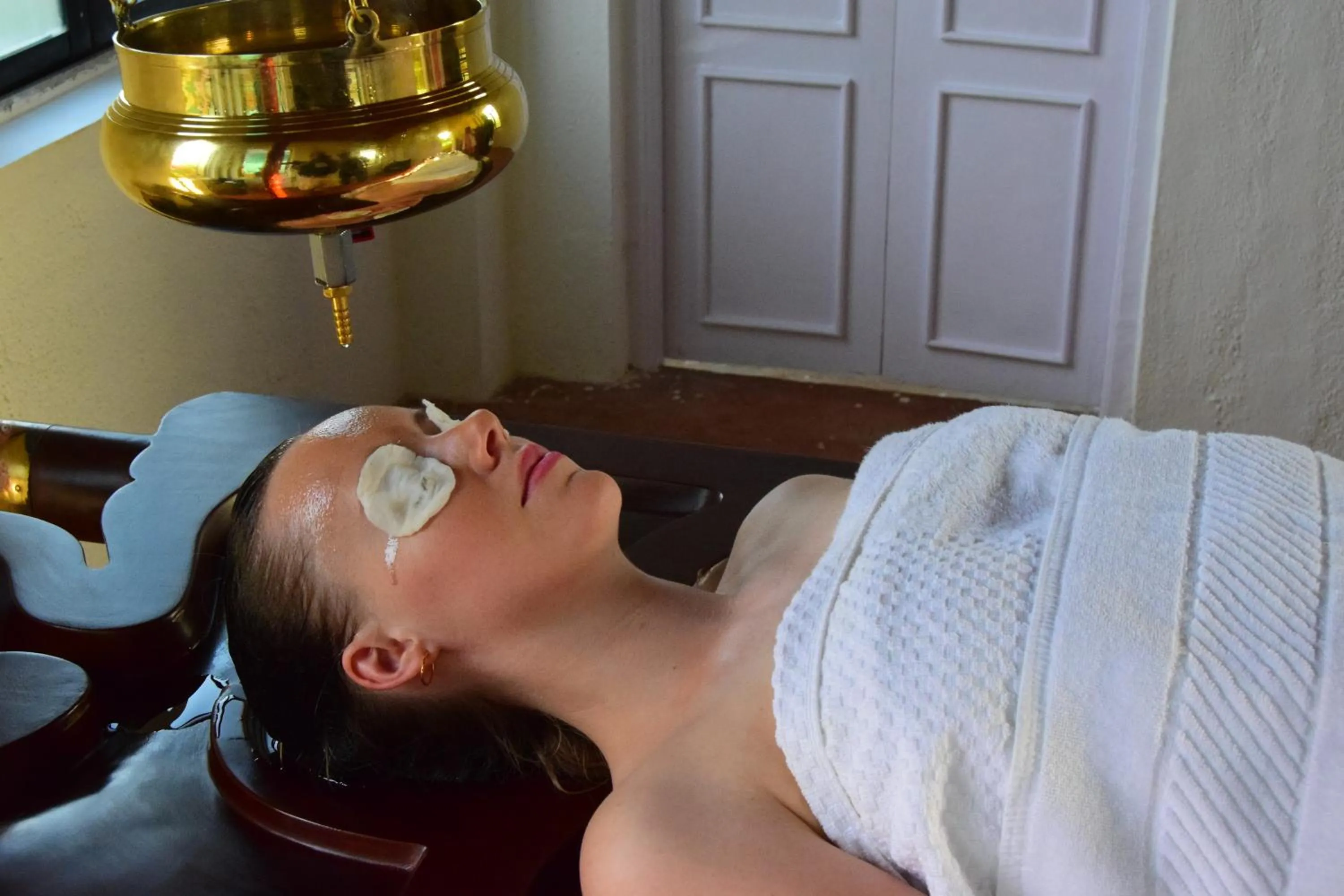 Massage in Fazlani Natures Nest - The Wellness Retreat