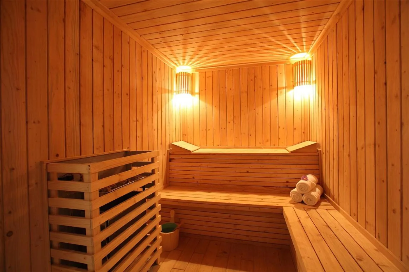 Sauna in Fazlani Natures Nest - The Wellness Retreat