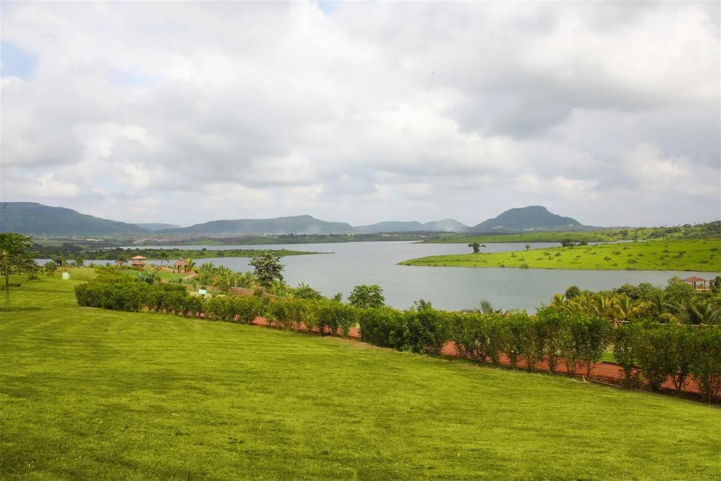 Natural landscape in Fazlani Natures Nest - The Wellness Retreat