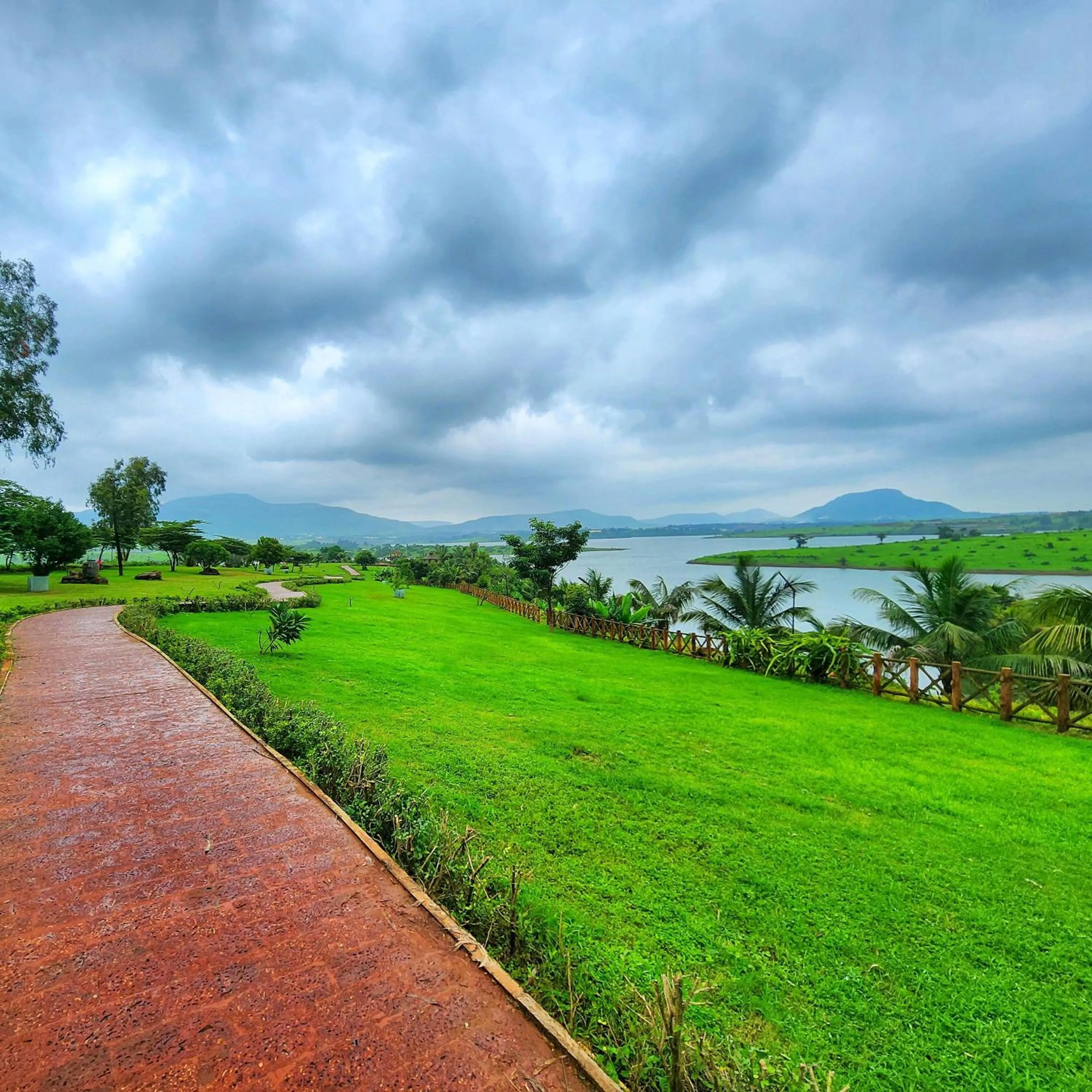 Lake view in Fazlani Natures Nest - The Wellness Retreat