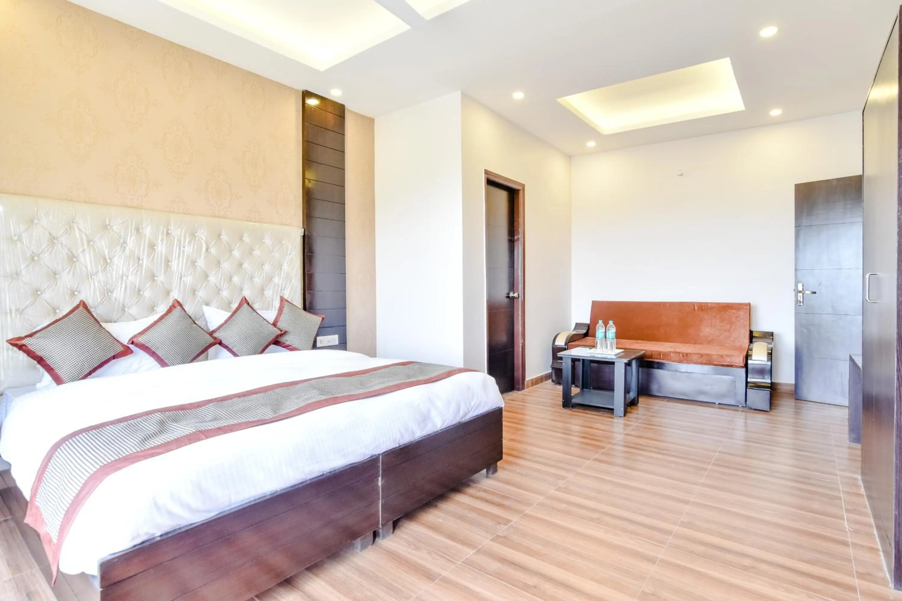 Bedroom, Bed in ShriGo Hotel Kaithli Hills Shimla