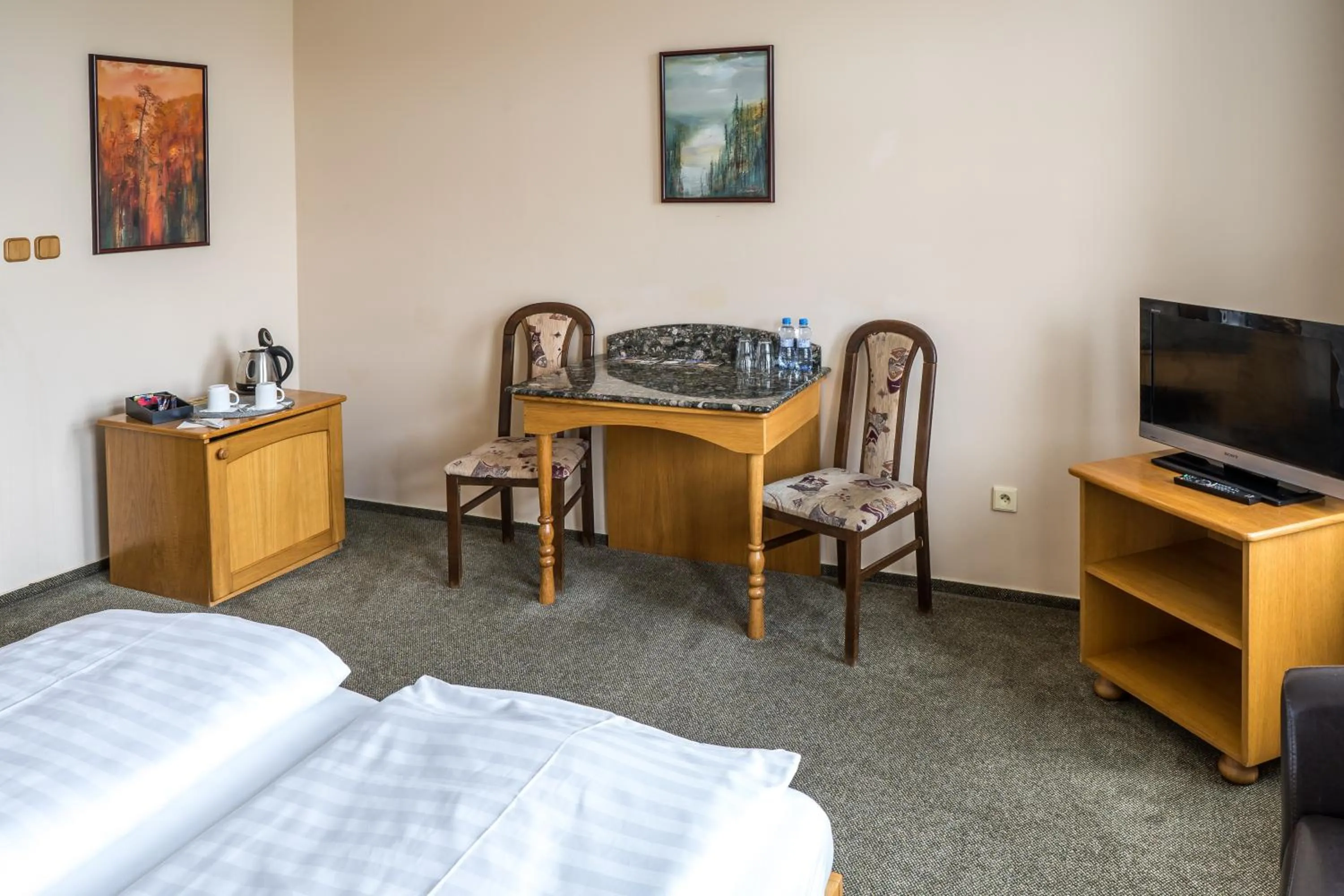 Bed in Hotel U Labutě