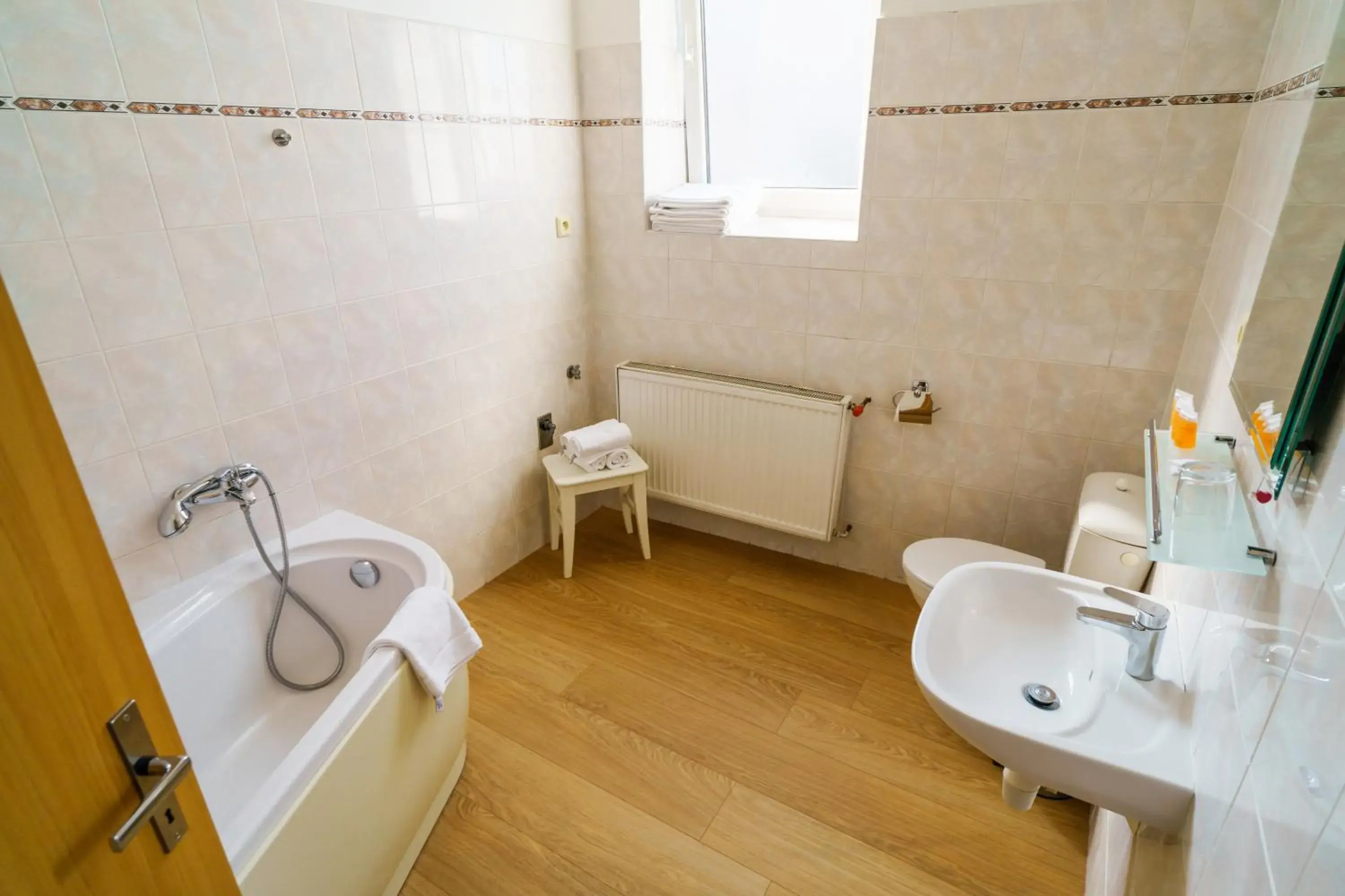 Two-Bedroom Apartment - single occupancy in Hotel U Labutě Two-Bedroom Apartment - single occupancy in Hotel U Labutě