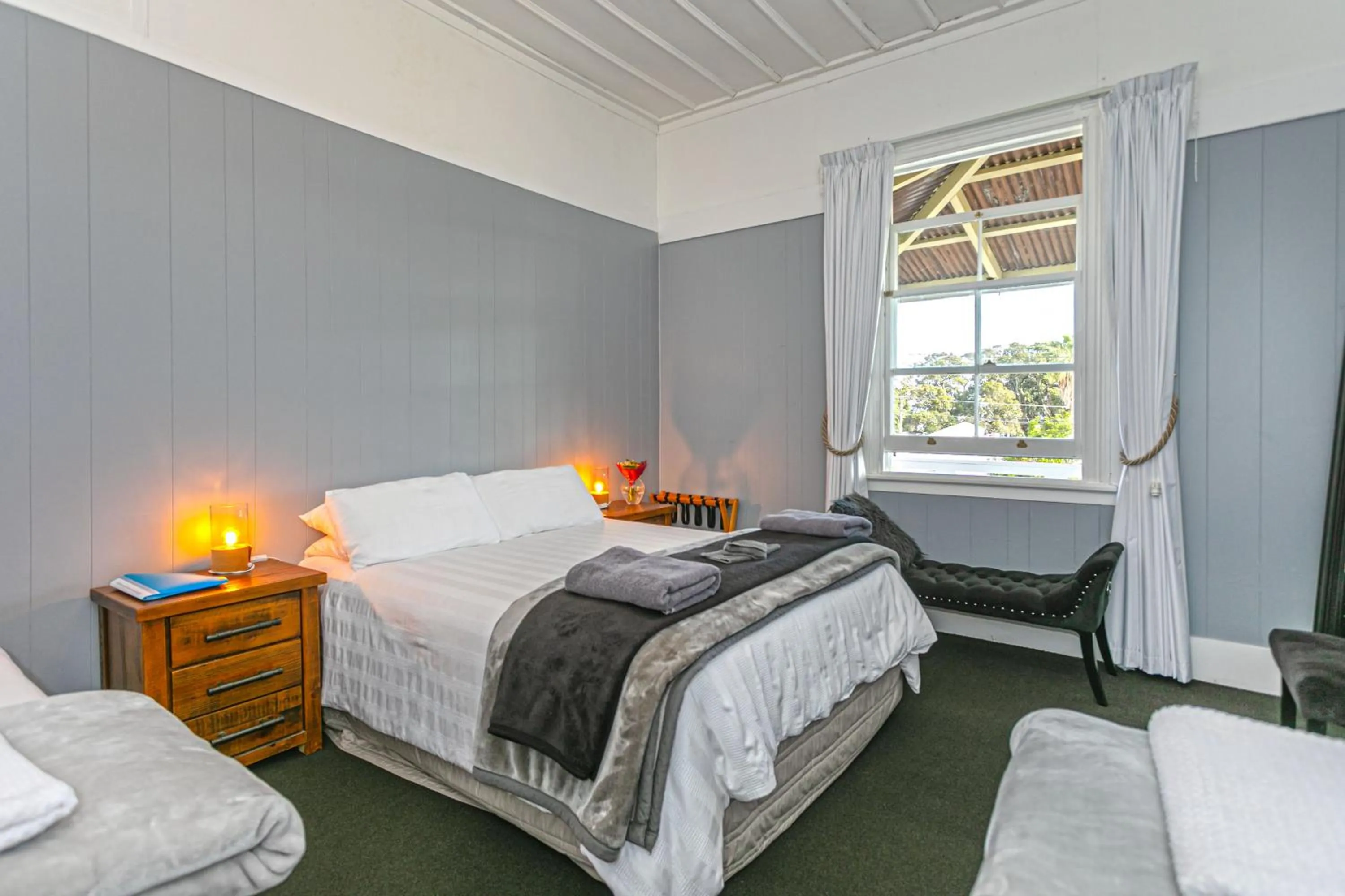 Bed in Lady Bowen Bed & Breakfast