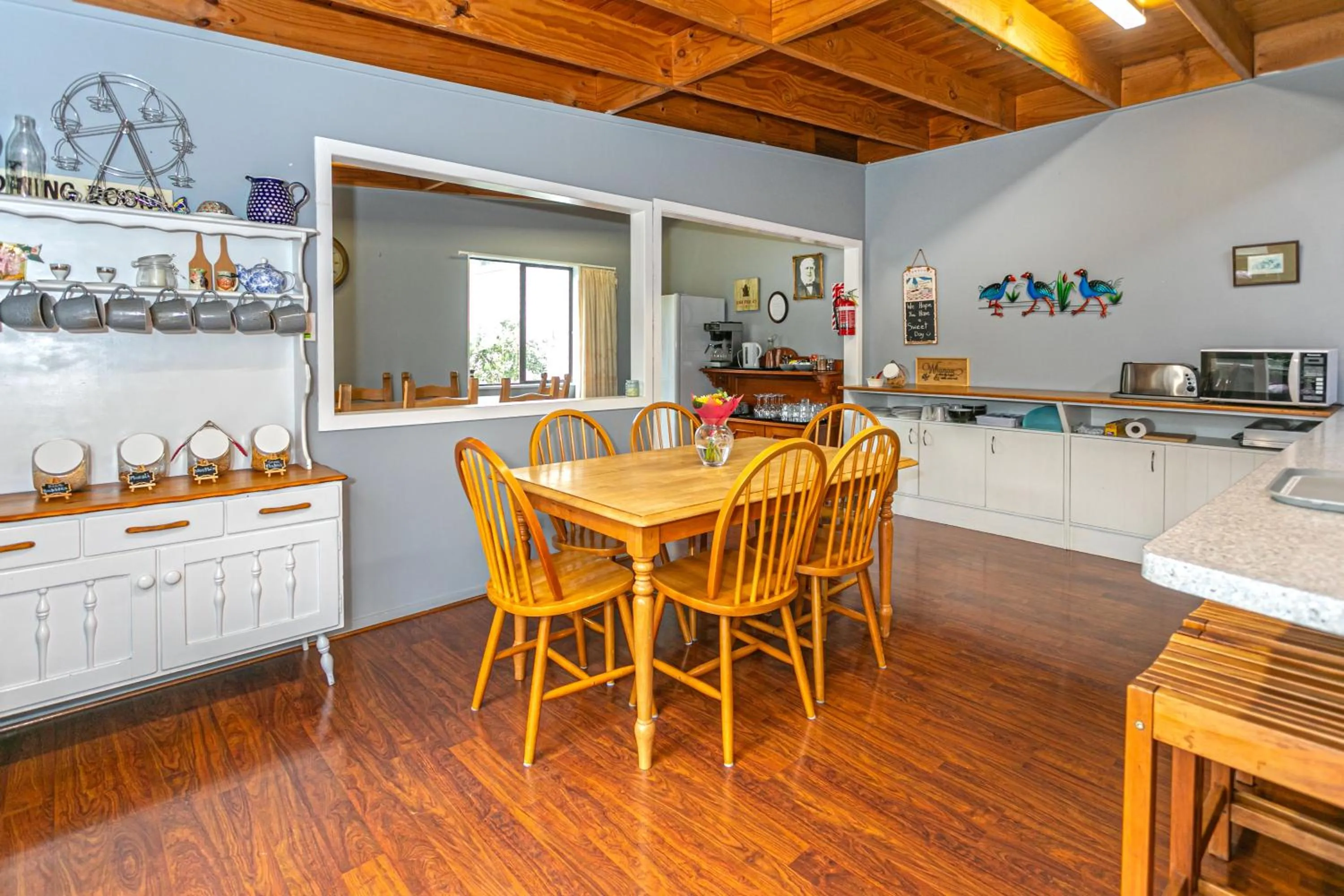 Dining area in Lady Bowen Bed & Breakfast