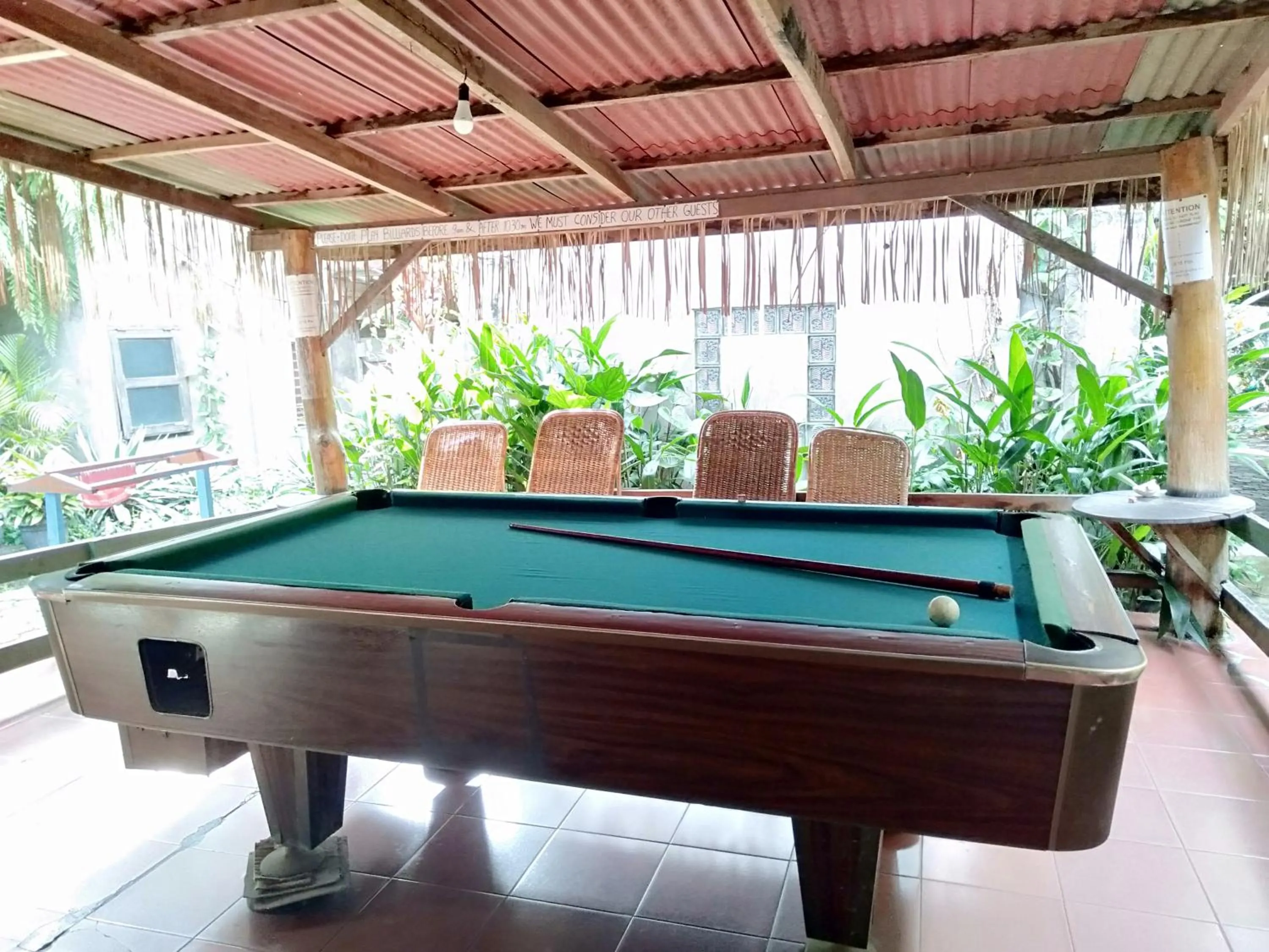 Billiard in Bagus Bay Homestay