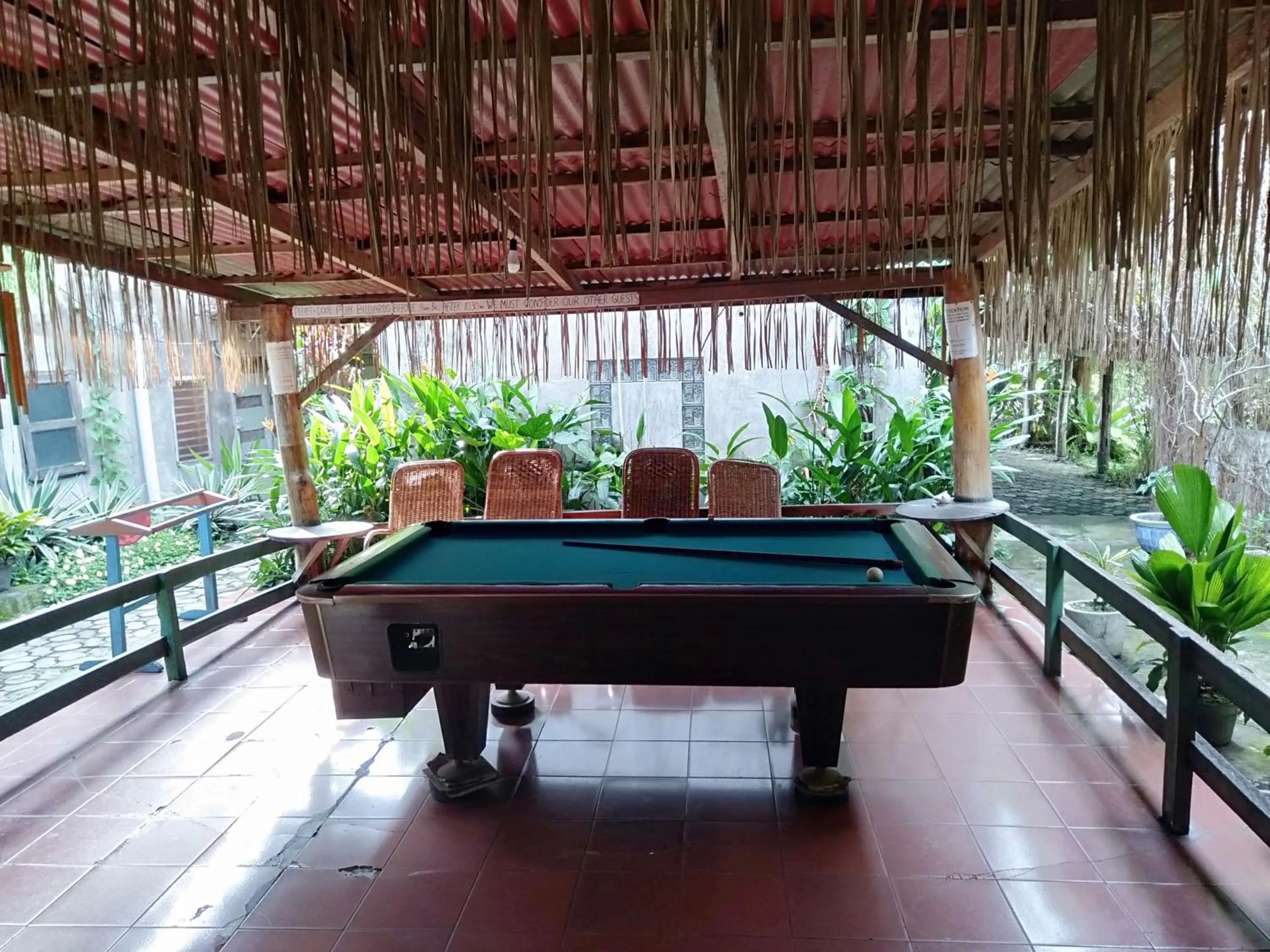 Billiard in Bagus Bay Homestay
