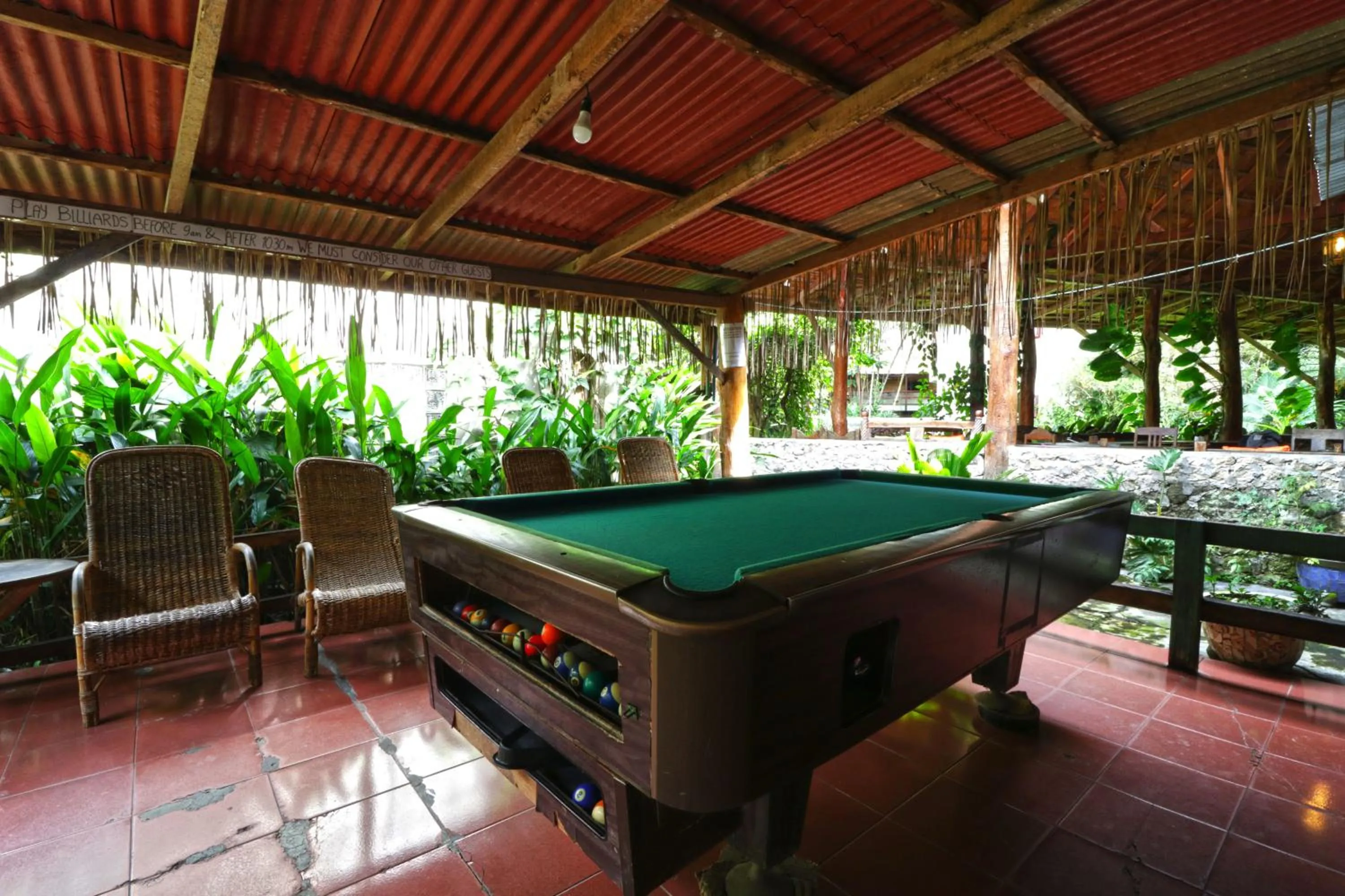 Billiard in Bagus Bay Homestay