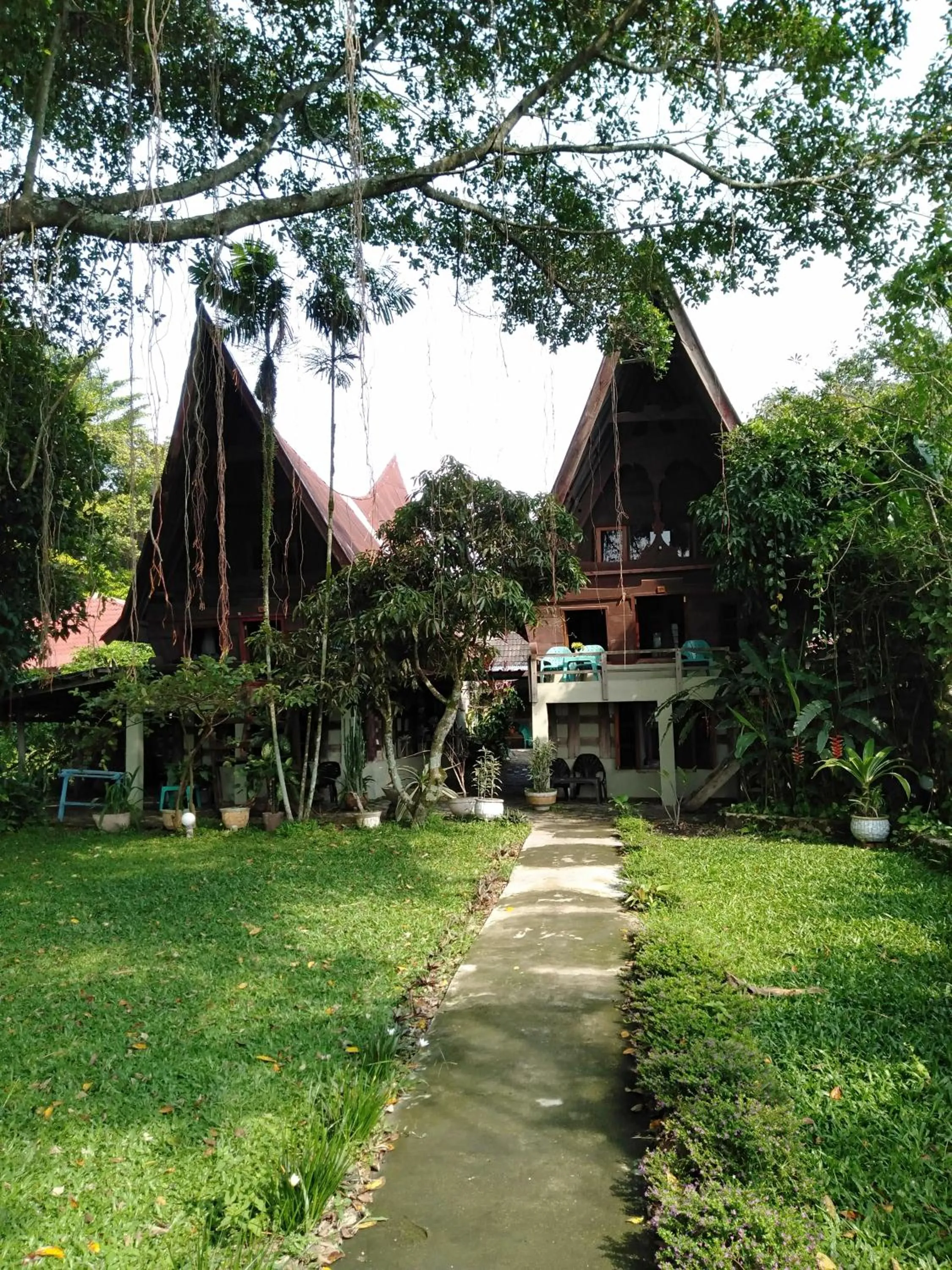 Property building in Bagus Bay Homestay
