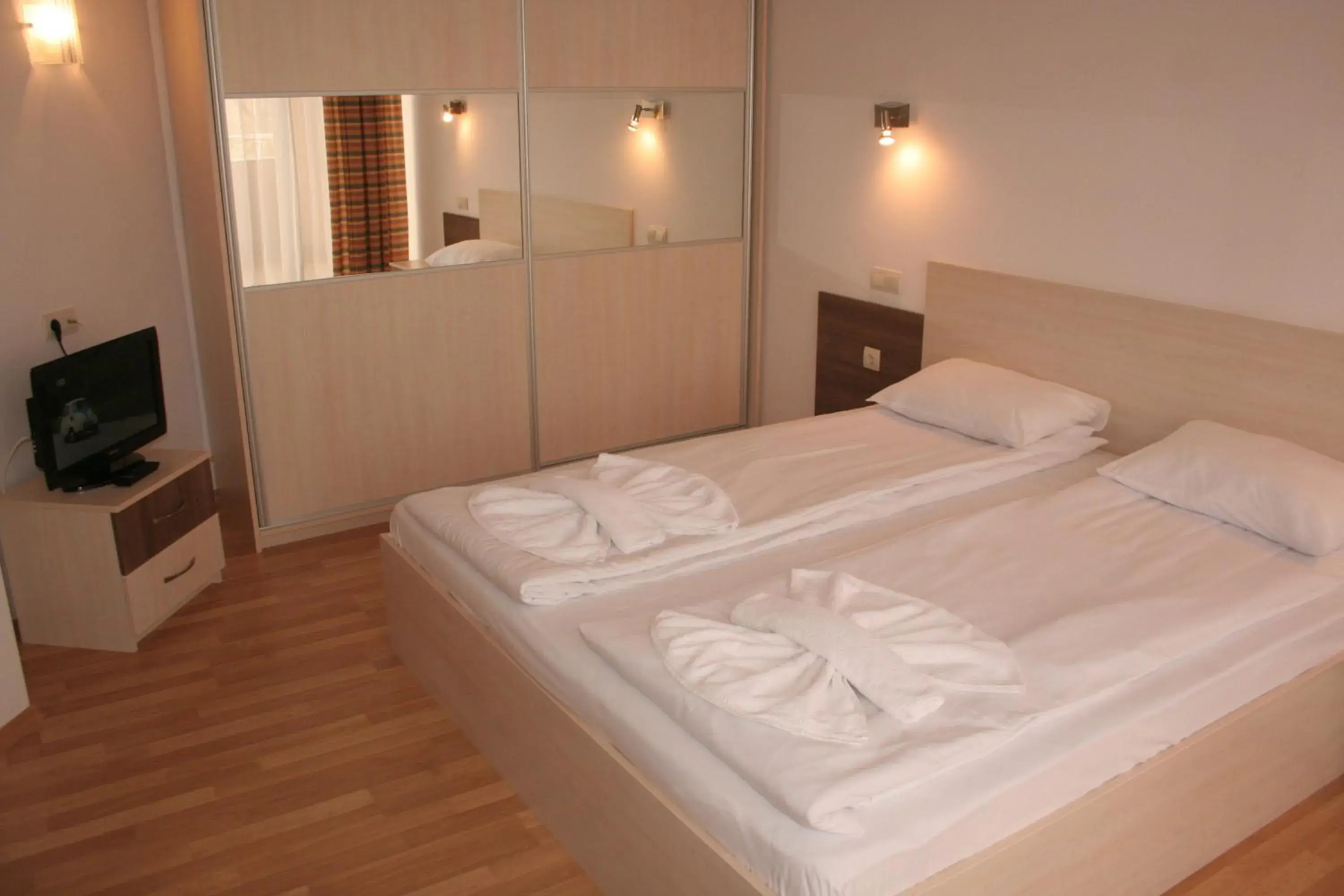 Twin Room with Balcony in Aparthotel VRIS Twin Room with Balcony in Aparthotel VRIS
