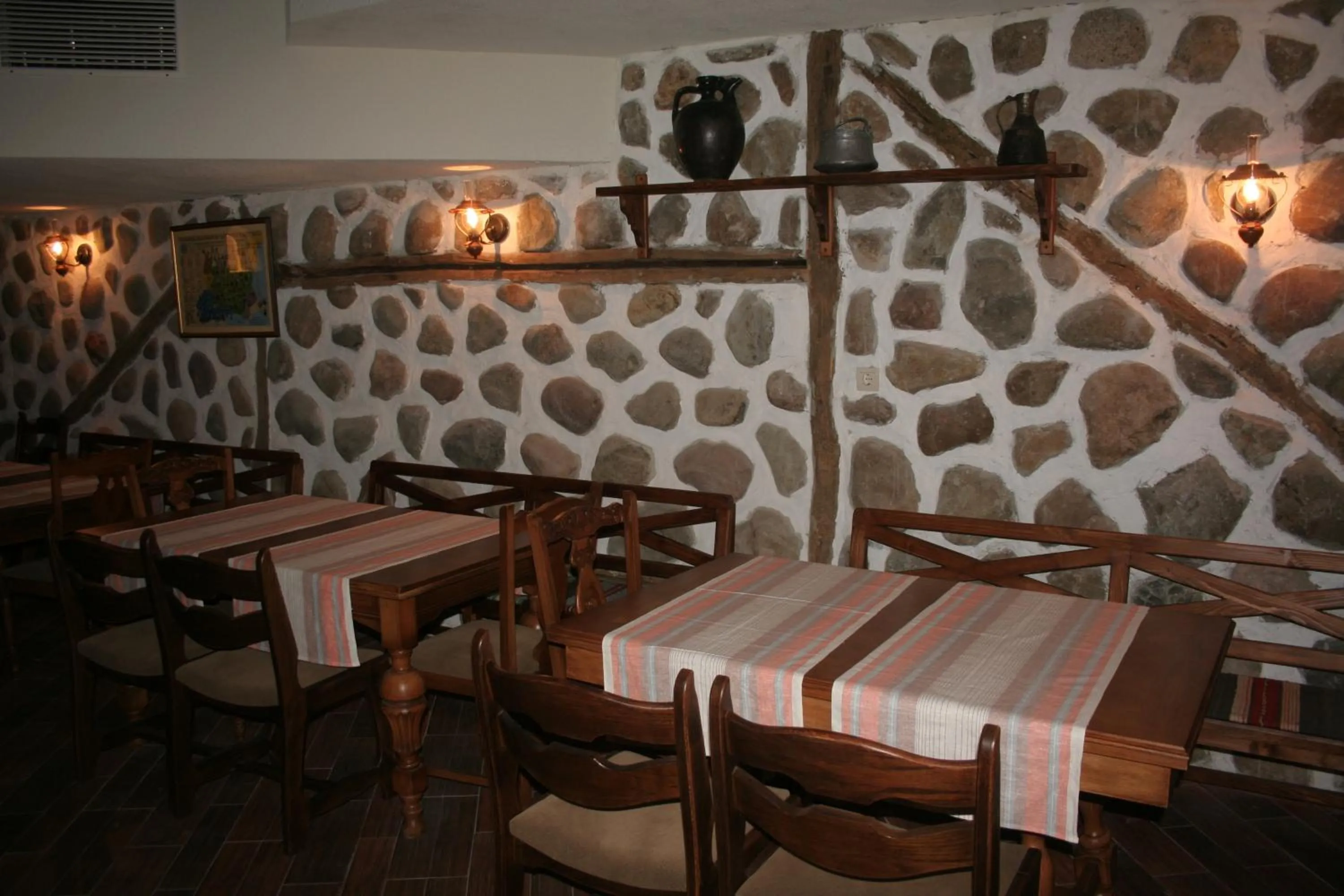 Restaurant/places to eat in Aparthotel VRIS