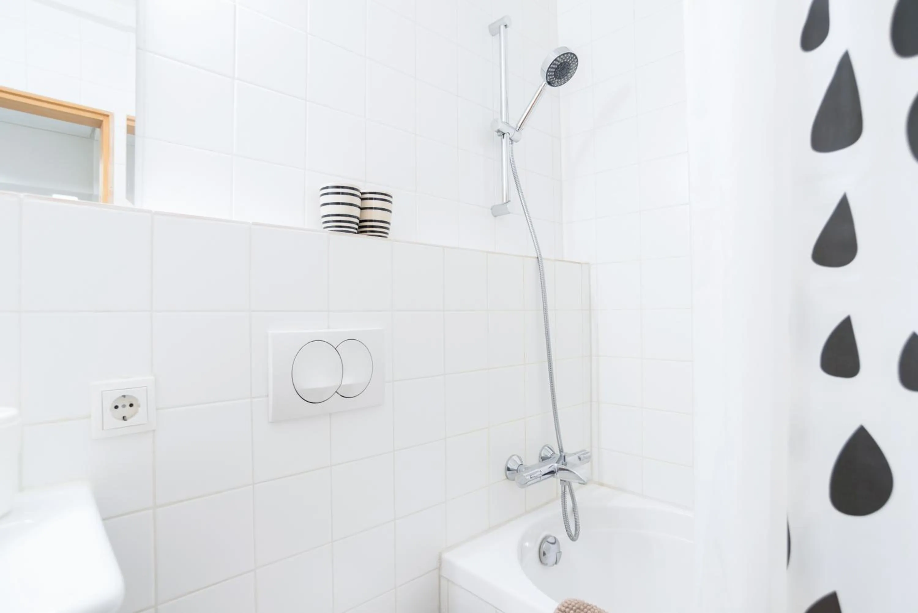 Shower in Reykjavík Treasure B&B