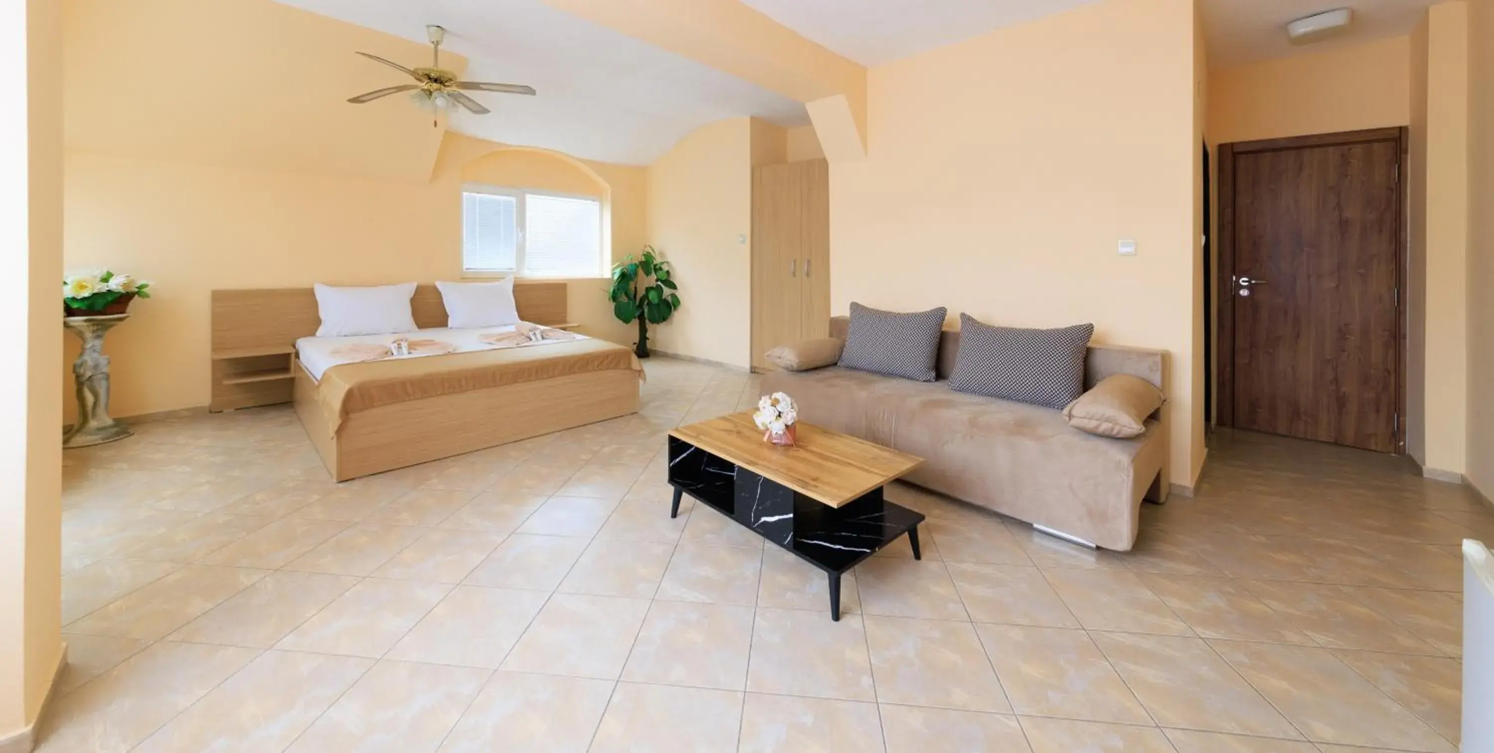 Superior Queen Room in Hotel Angy Superior Queen Room in Hotel Angy