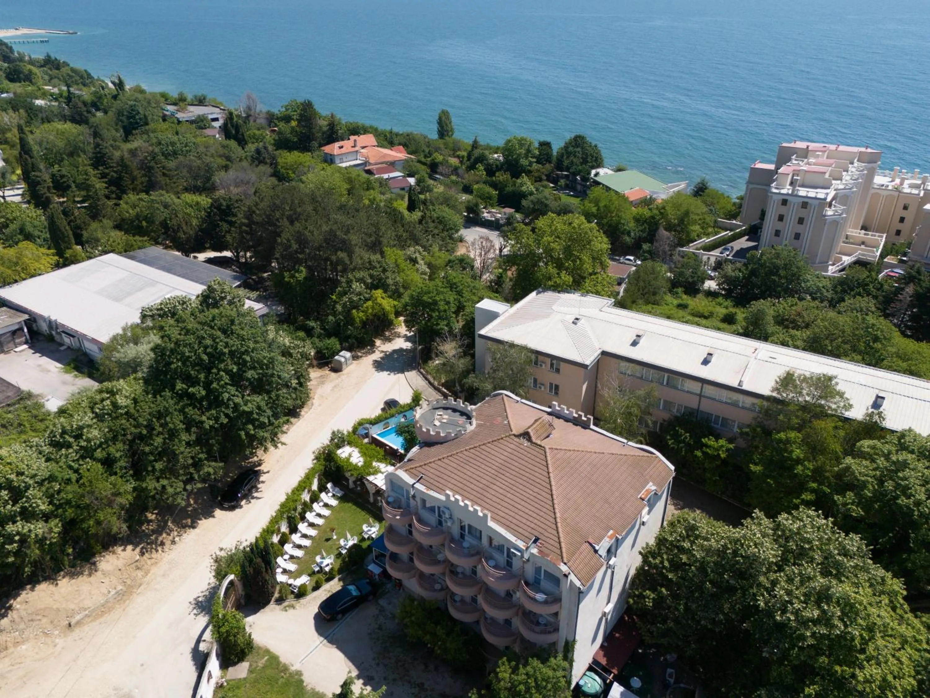 Property building in Hotel Angy